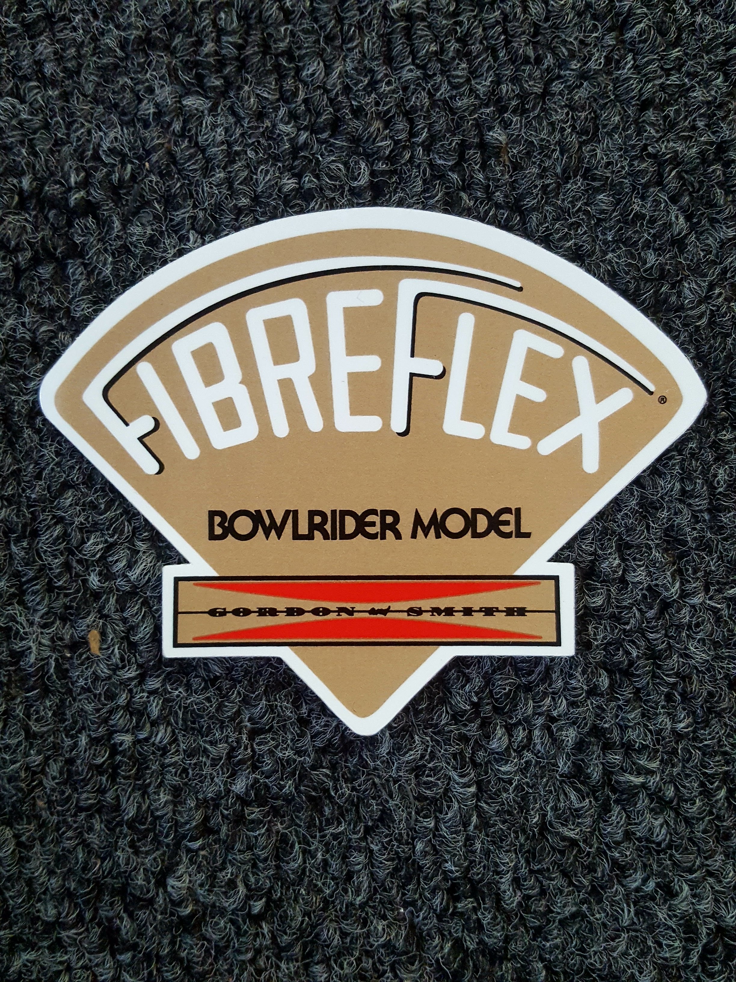 G&S Gordon and Smith FibreFlex STICKER GOLD BowlRider - Premium Surfboard Sticker for Skateboards, Longboards & Surfboards - Perfect for Bowl Riding & Skatepark Sessions