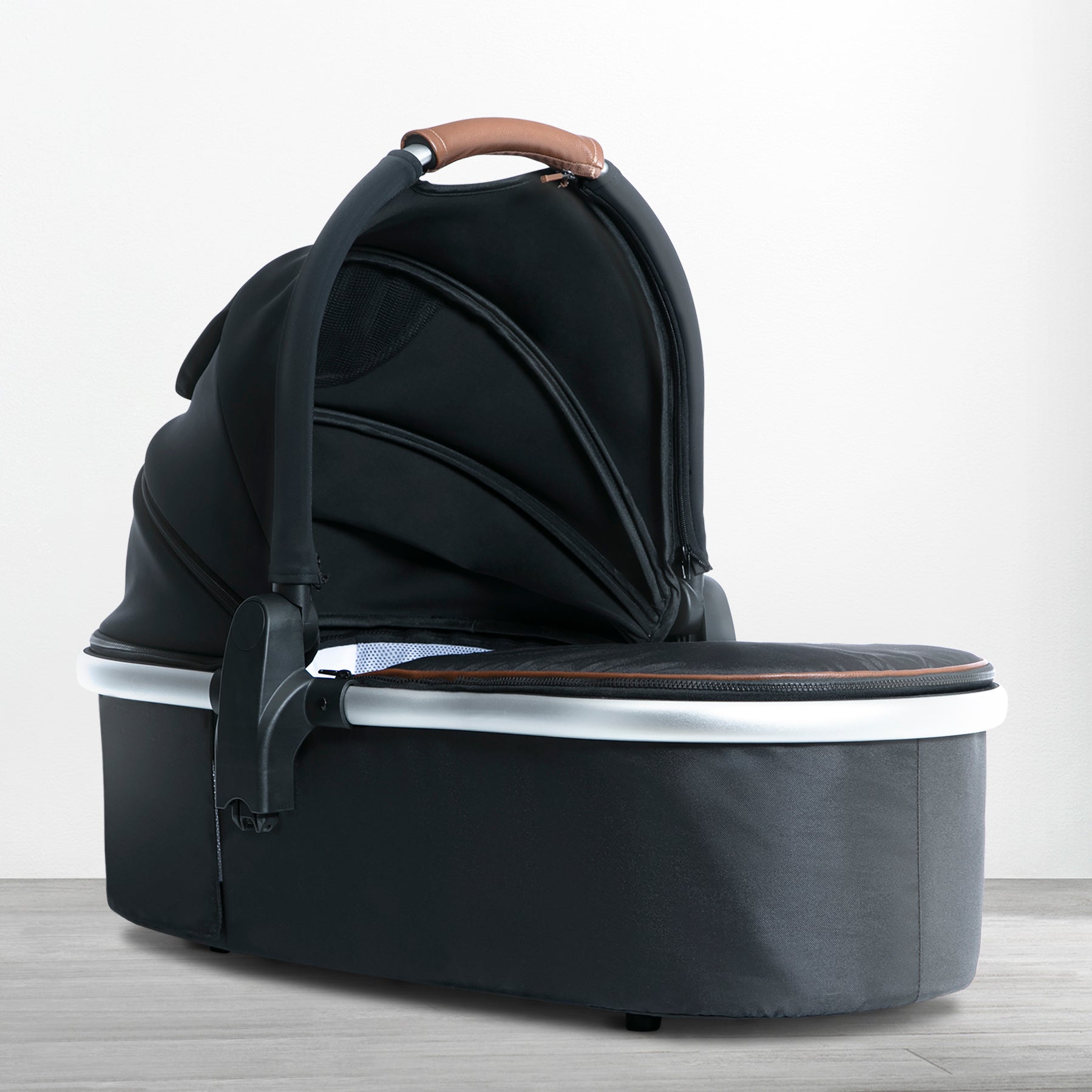 Black (001)