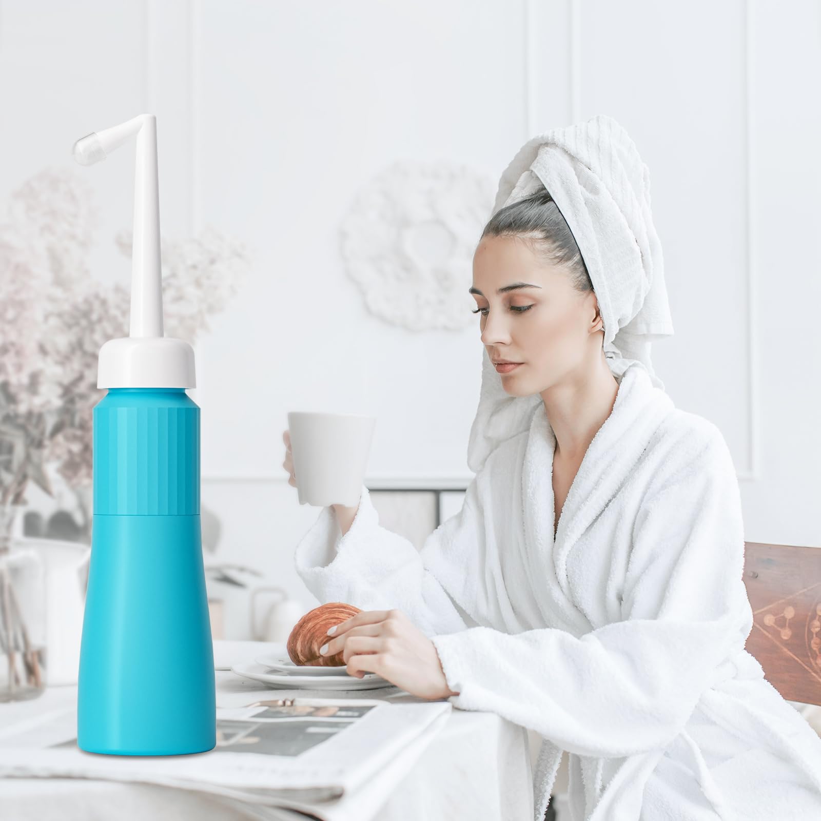 Portable Travel Bidet for Women - 350ml Personal Hygiene Bidet for Home, Camping, Outdoors & Travel - Perfect for Postpartum Care, Hiking & Road Trips