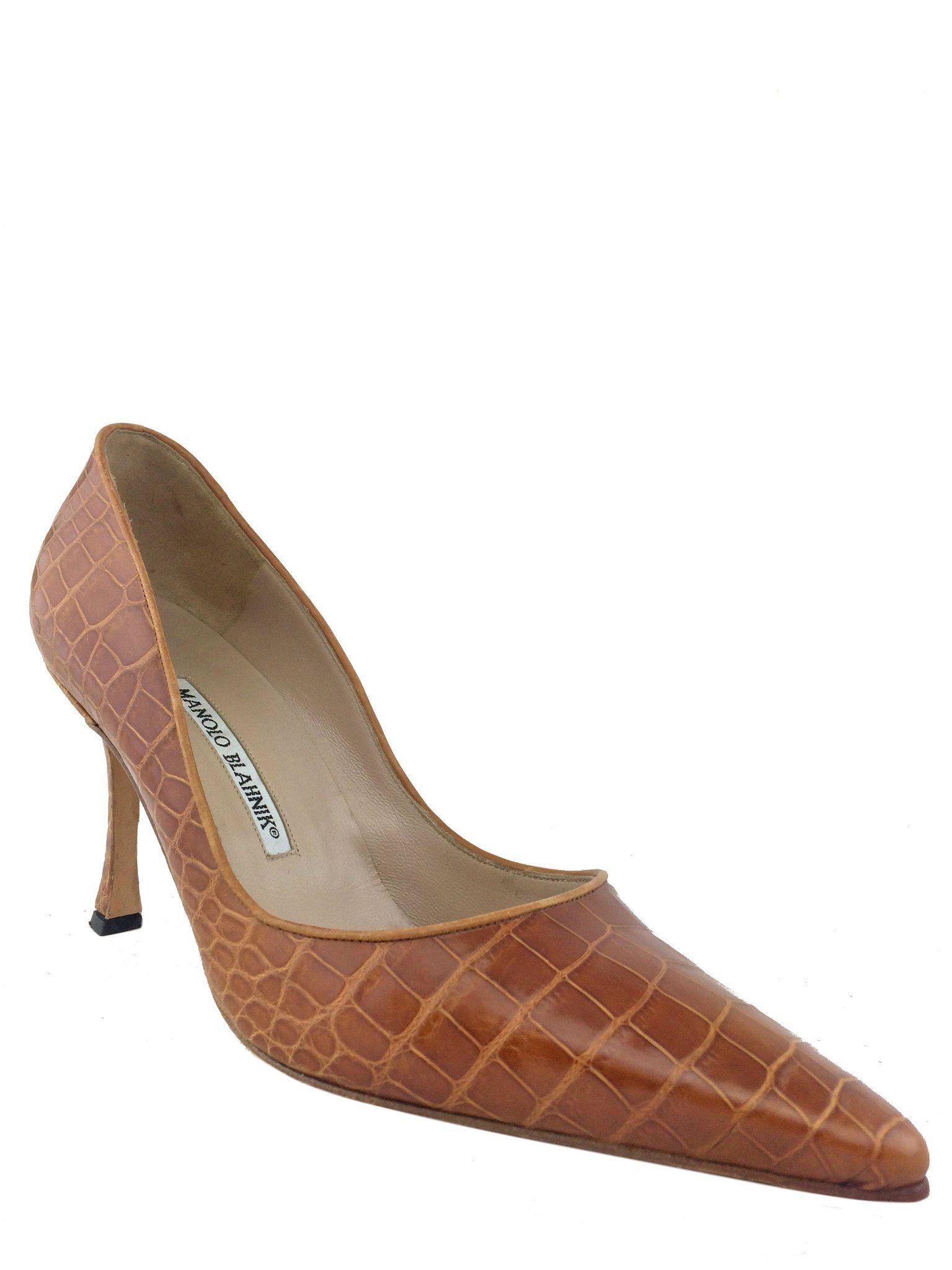 Manolo Blahnik BB Crocodile Leather Pumps Women's Size 8.5 - Elegant High Heels for Wedding, Party & Evening Events