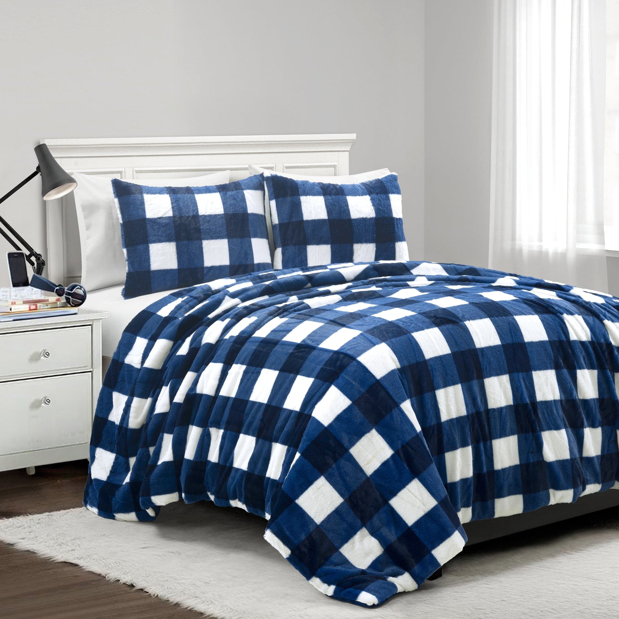 Plaid Ultra Soft Faux Fur All Season Comforter Set - Queen Size Bedding with Pillow Shams - Cozy Winter & Lightweight Summer Comforter for Bedroom, Guest Room, Dorm