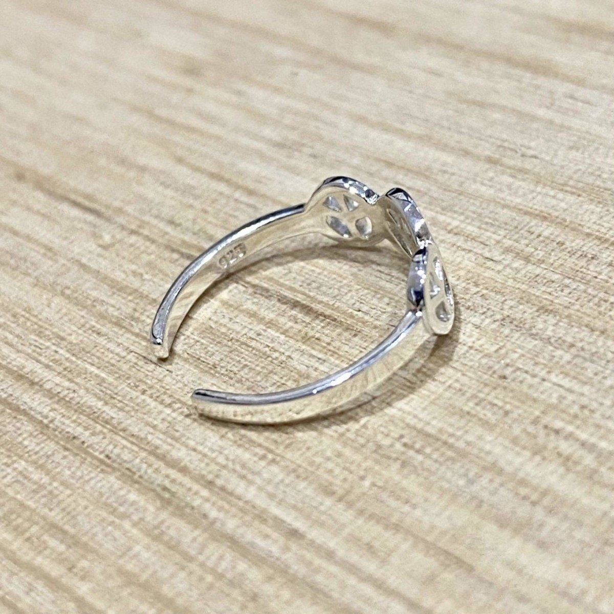 Adjustable Summer Peace Toe Rings for Women - Boho Beach Jewelry - Perfect for Vacations, Sandals & Pedicures
