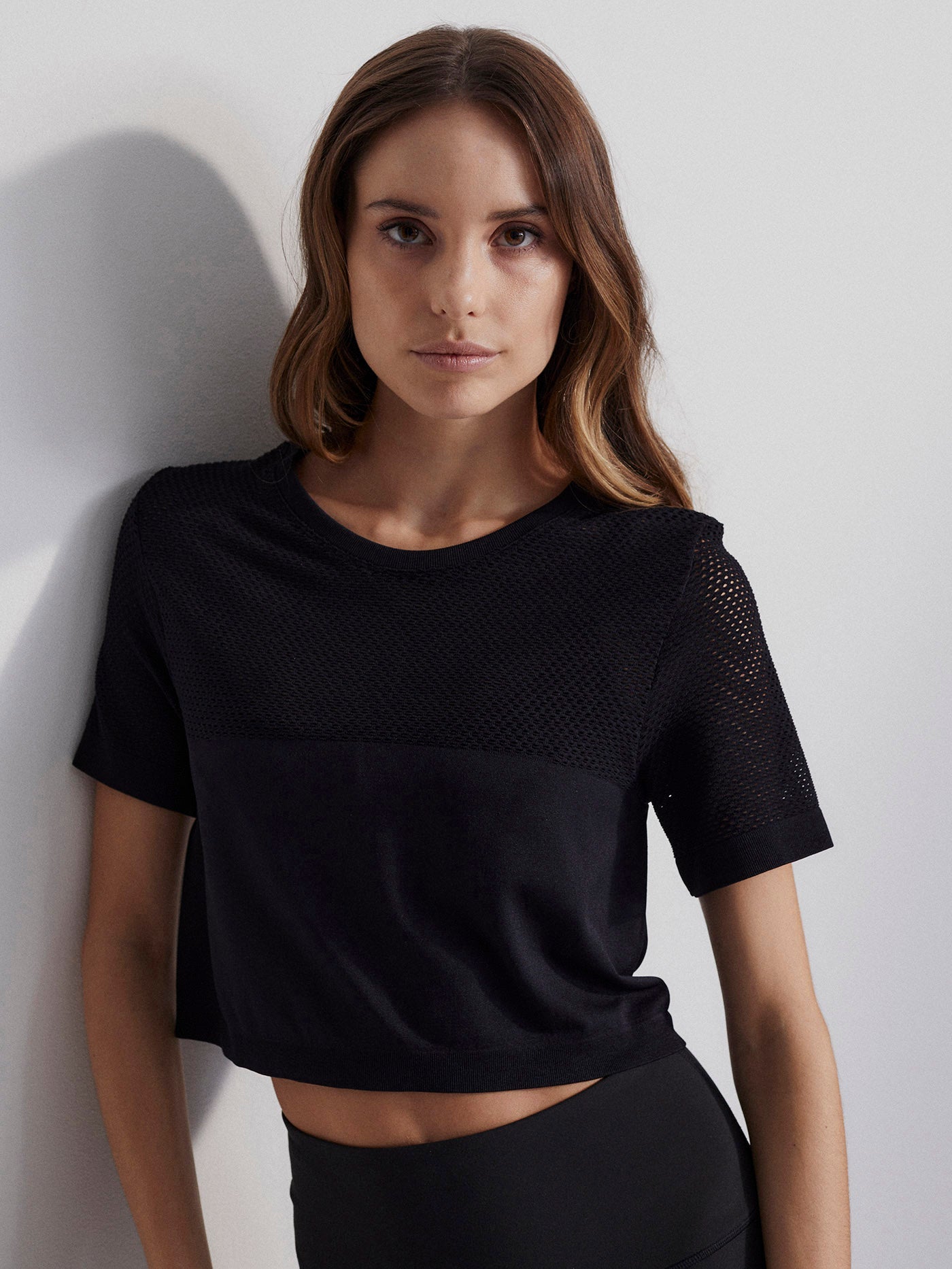 Varley Paden Cropped Tee - Women's Short Sleeve Casual T-Shirt in Black | Perfect for Everyday Wear, Gym & Street Style