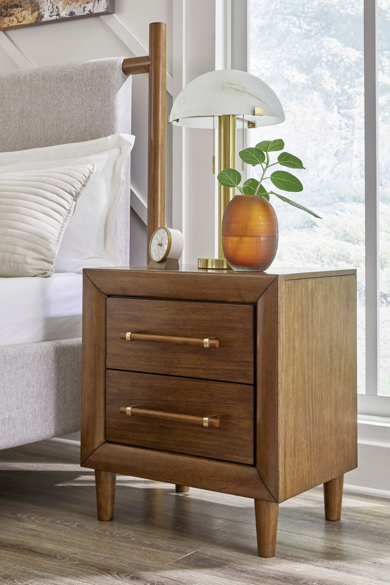 Lynn Nightstand - Modern Bedside Table with Drawer for Bedroom, Living Room & Office - Stylish and Functional Storage Solution for Home Decor