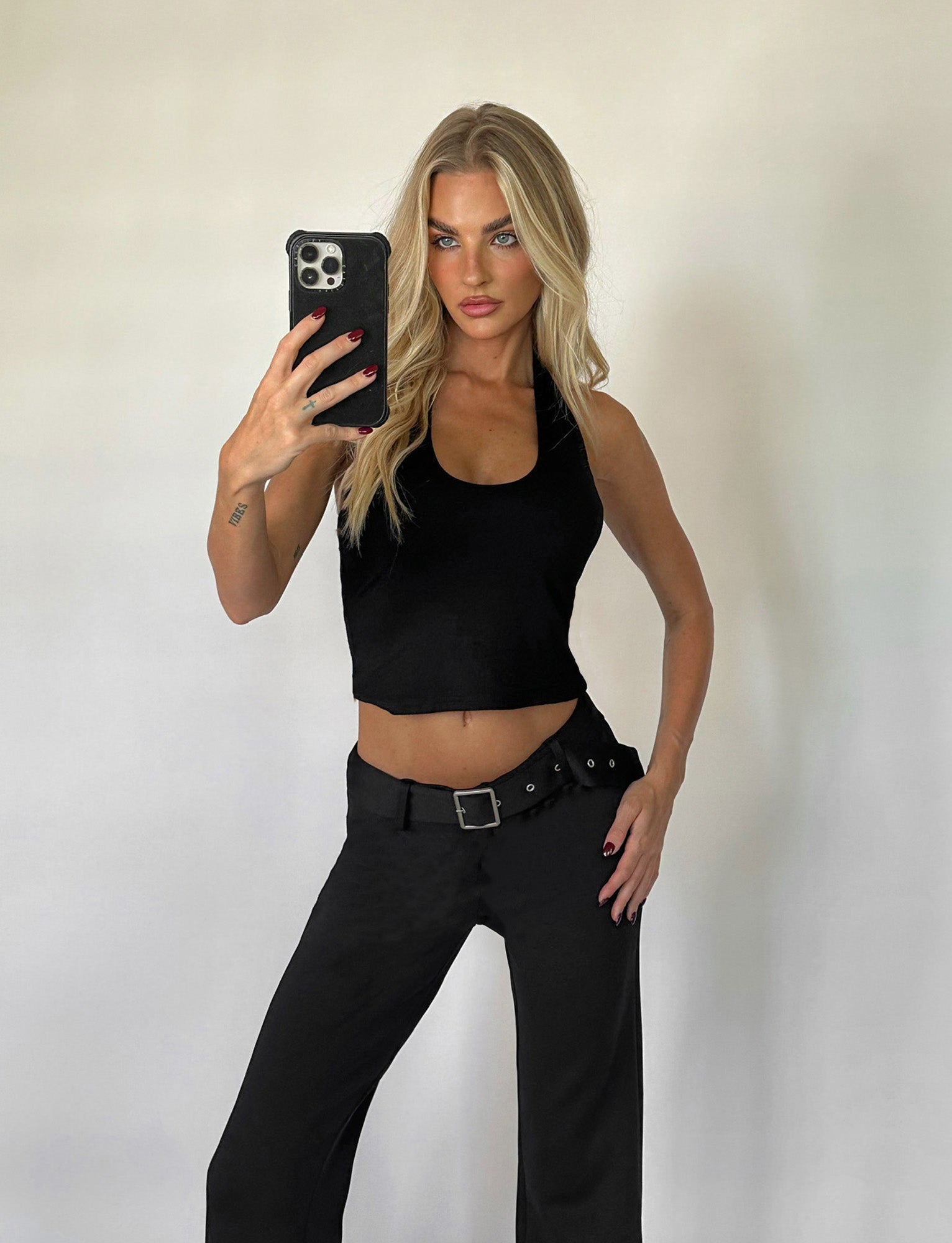 ALEEN TOP Women's Black Basic T-Shirt - Soft Cotton Casual Tee for Everyday Wear, Workout & Layering
