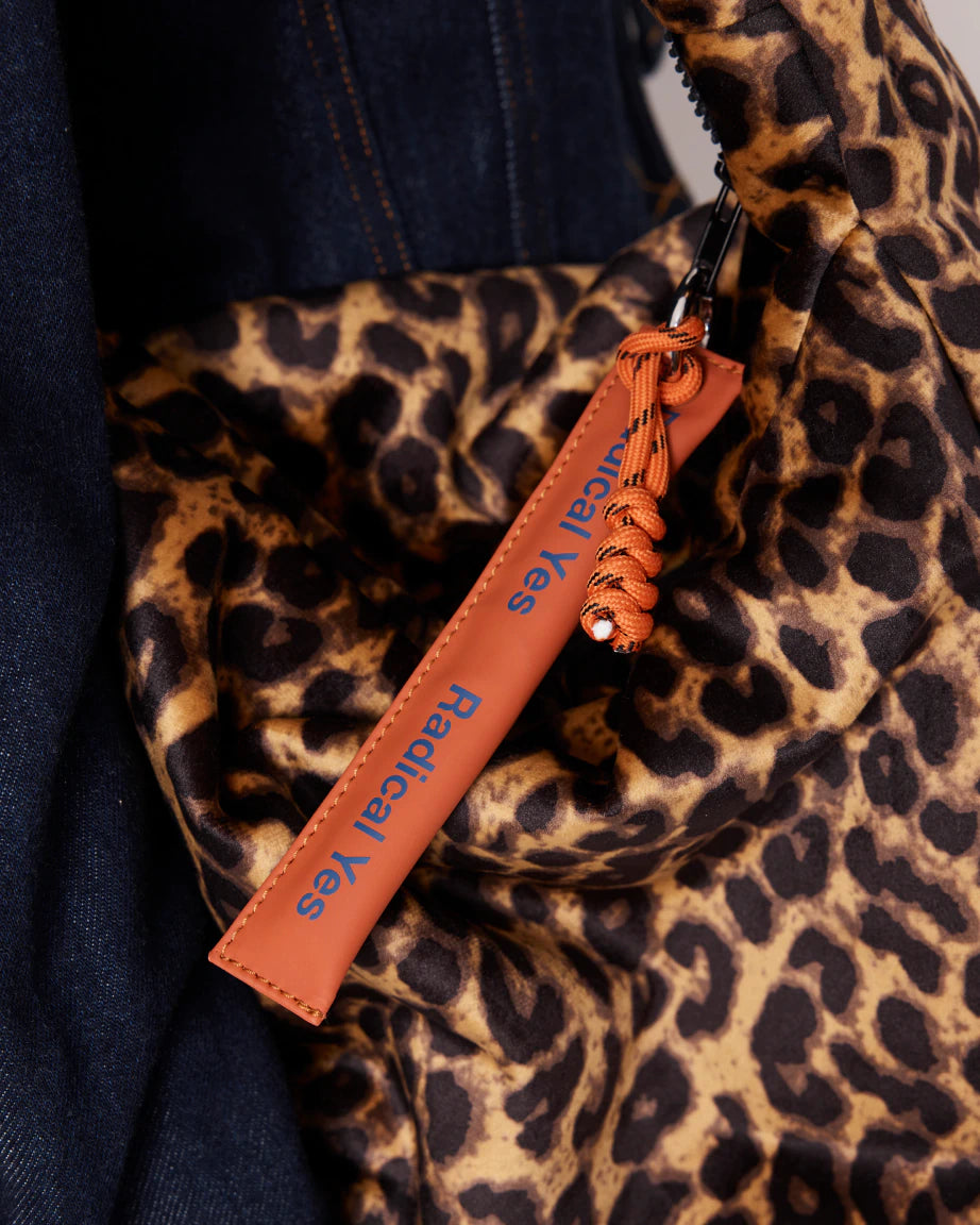 Rainbow Tote Bag with Leopard Print Velvet - Stylish & Durable Handbag for Women, Perfect for Shopping, Beach, Work & Travel