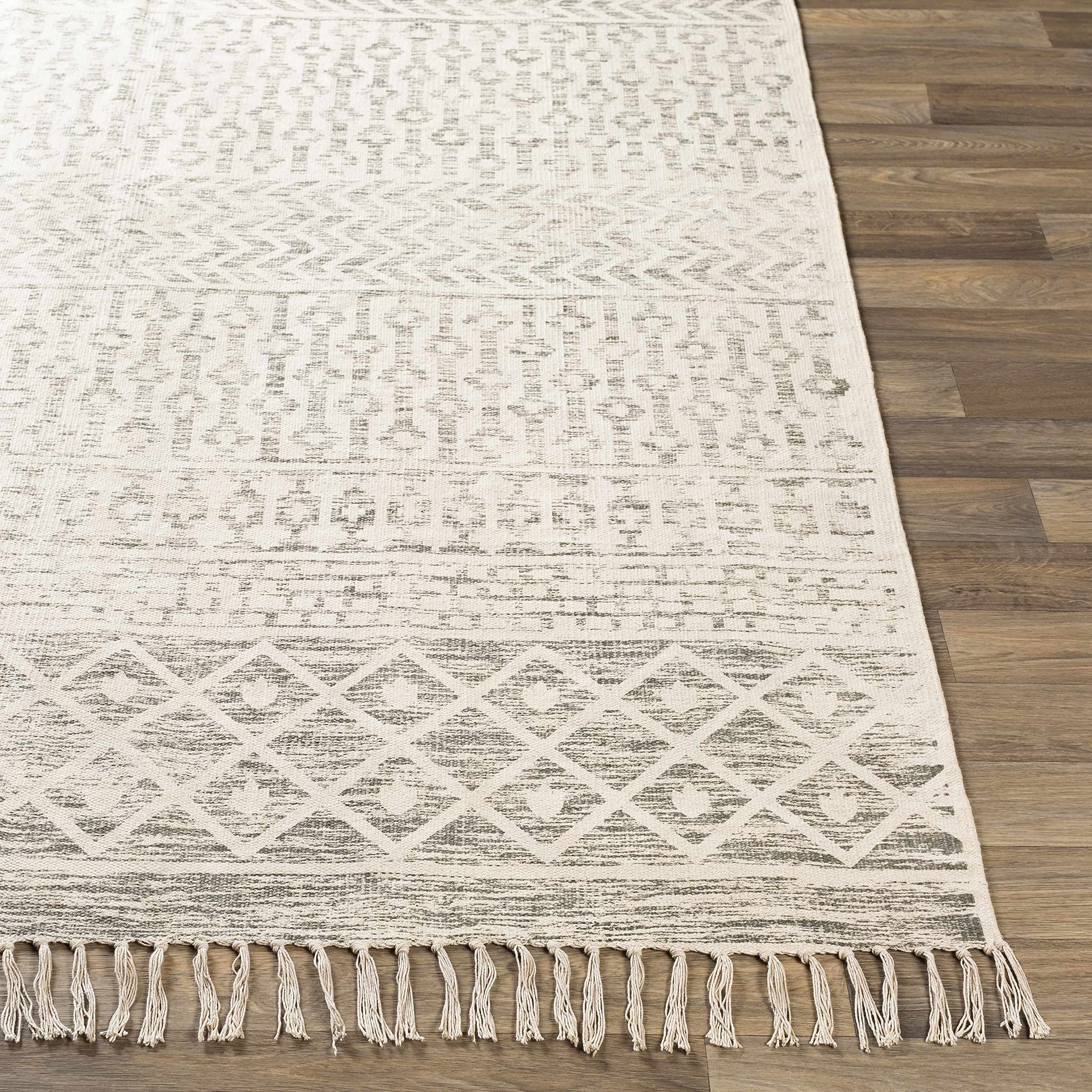 Hauteloom Valyermo Handwoven Moroccan Area Rug 5'3