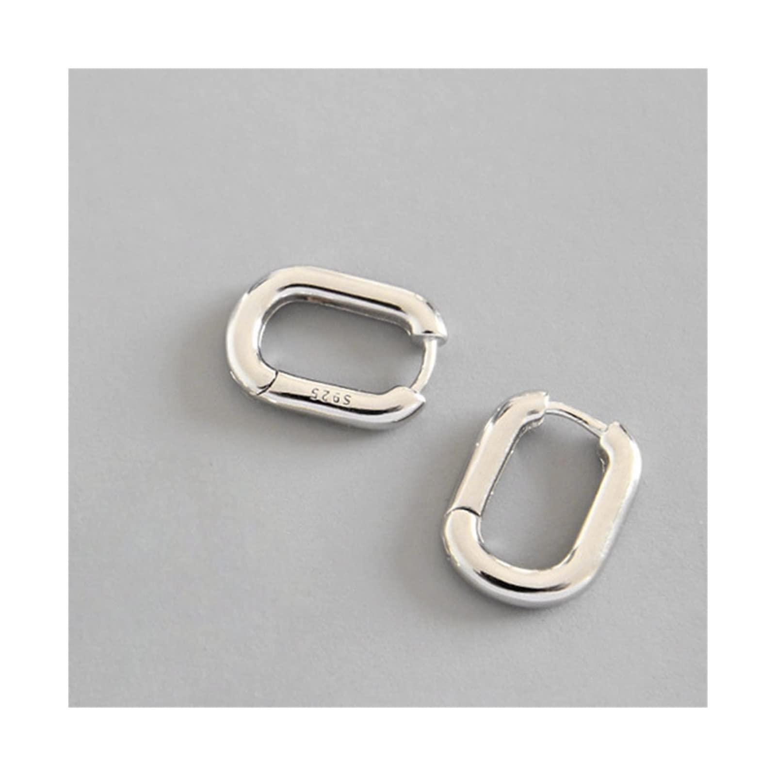 Trendy Minimalist High-End Fashion Jewelry Earrings for Women - Elegant & Simple Stud Earrings for Everyday Wear, Parties & Gifts