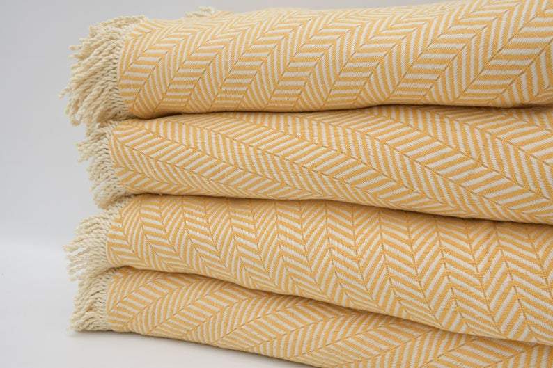 Premium 100% Cotton Peach Yellow Round Beach Towel - Soft, Absorbent & Quick-Drying for Pool, Beach, Yoga & Outdoor Activities