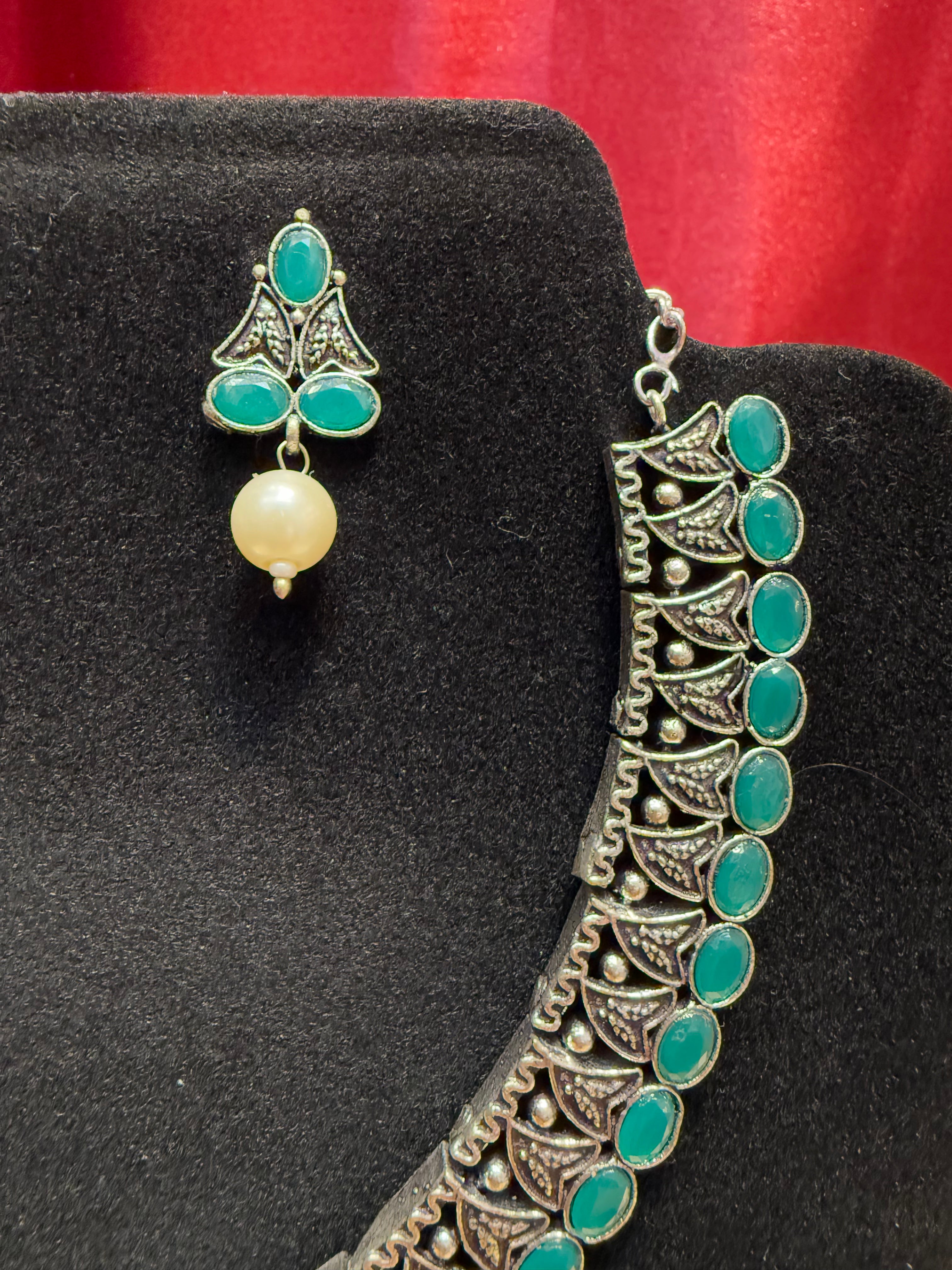 Oxidized Silver Green Pearl Pendant Necklace and Earrings Set for Women - Elegant Jewelry Gift for Birthday, Anniversary, Wedding & Special Occasions