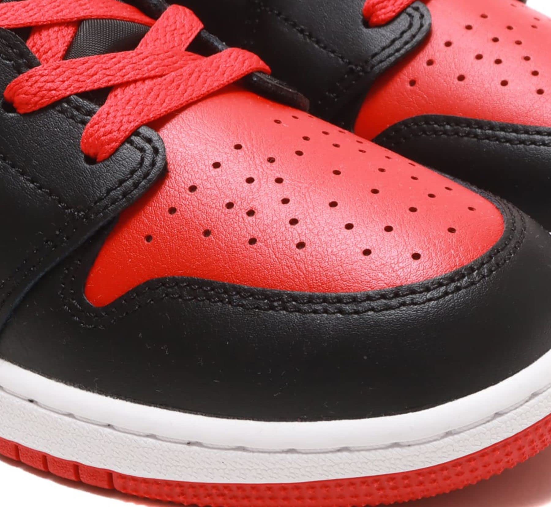 Nike Kids' Air Jordan 1 Mid SE Basketball Shoes - Boys' & Girls' Sneakers for Sports, School & Everyday Wear