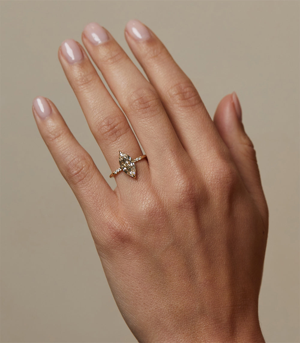 1 Carat Solitaire Diamond Engagement Ring for Women - Classic & Unique Wedding Band - Perfect for Proposals, Anniversaries, and Special Occasions