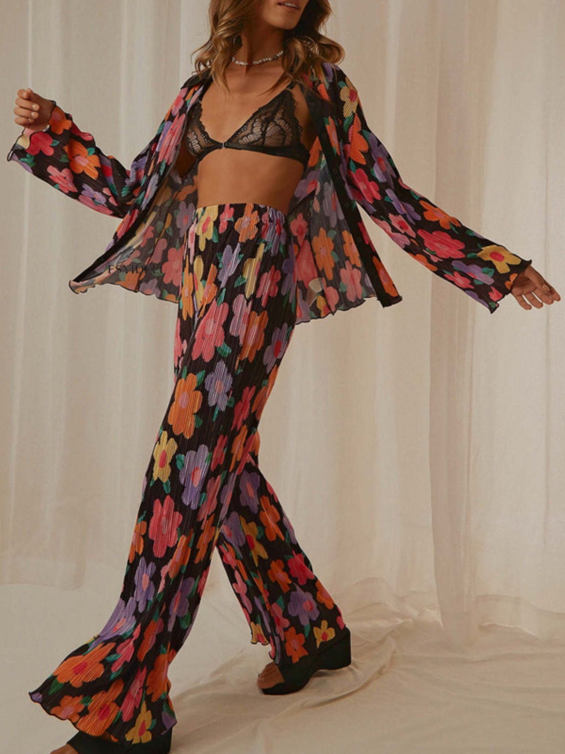 Printed Collared Long Sleeve Top and Pants Lounge Set - Comfortable Womens Loungewear for Home, Yoga & Relaxation - Soft Casual Outfit for Everyday Wear