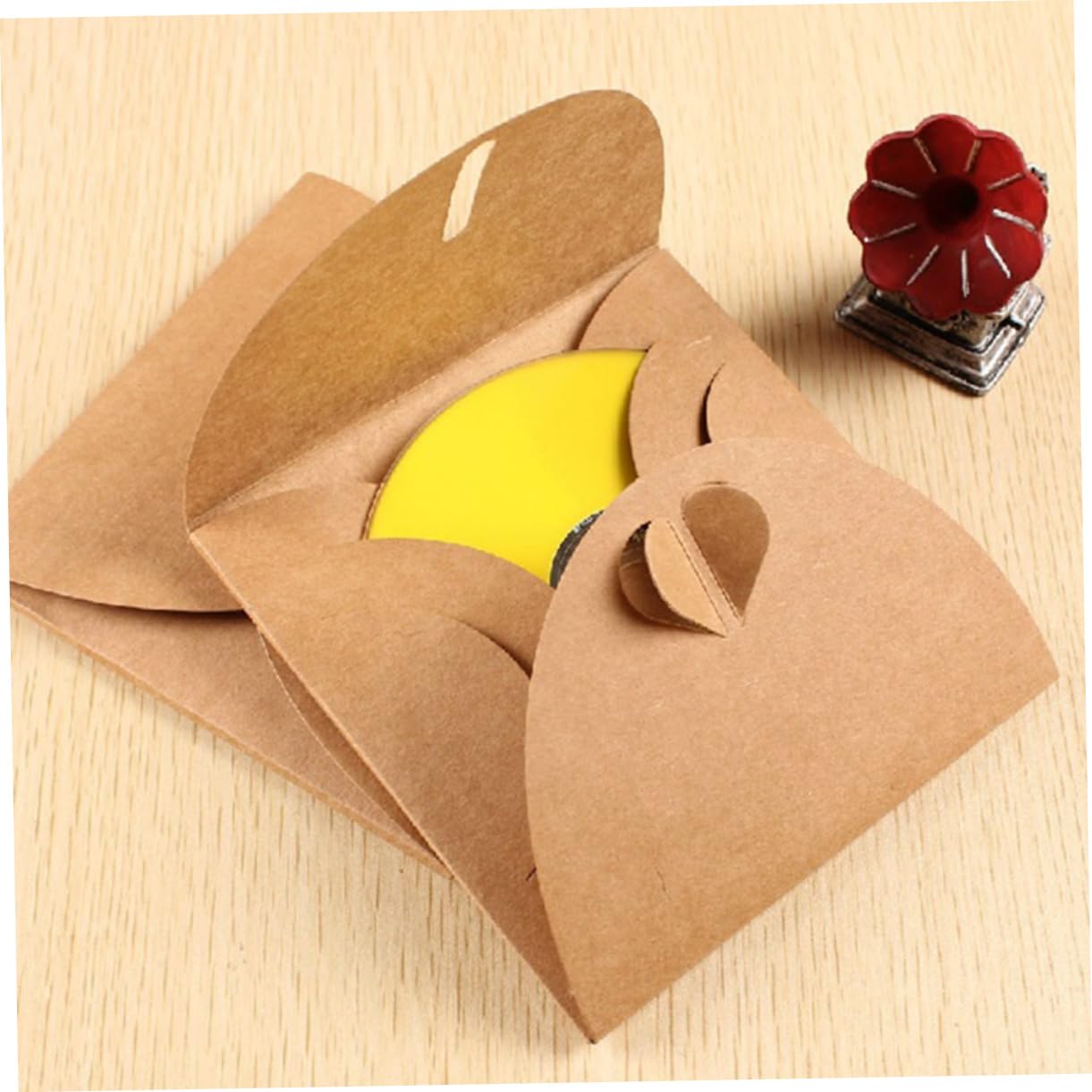 200 Pcs Kraft Paper DVD/CD Sleeves - Eco-Friendly Packaging Envelopes for Disc Storage & Protection | Perfect for Music, Movies, Data Backup & Media Organization