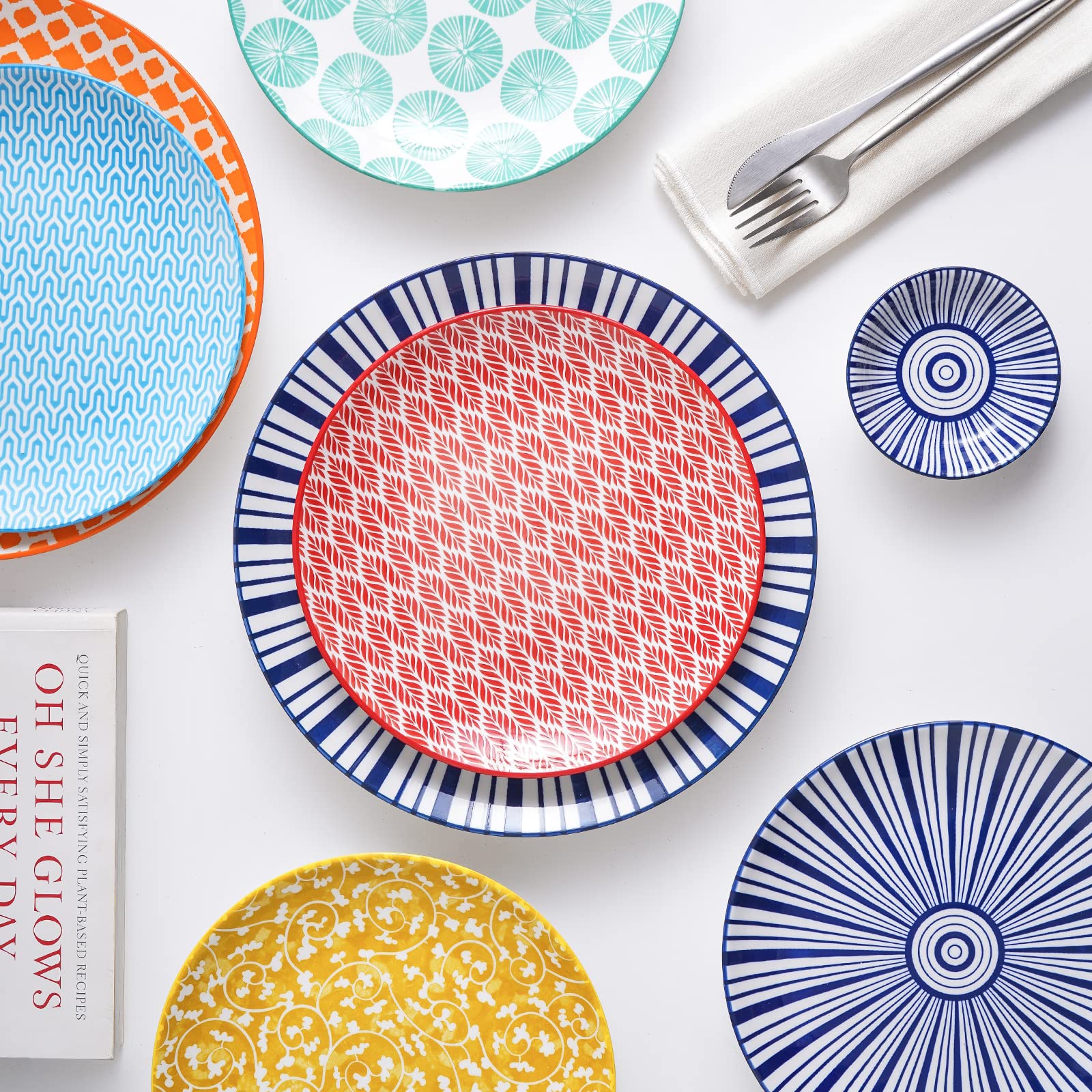 KitchenTour 8 Inch Ceramic Dinner Plates Set of 6 - Microwave & Dishwasher Safe - Vintage Style Appetizer, Dessert, Pizza, Pasta & Salad Plates - Perfect for Dining, Entertaining & Restaurant Use