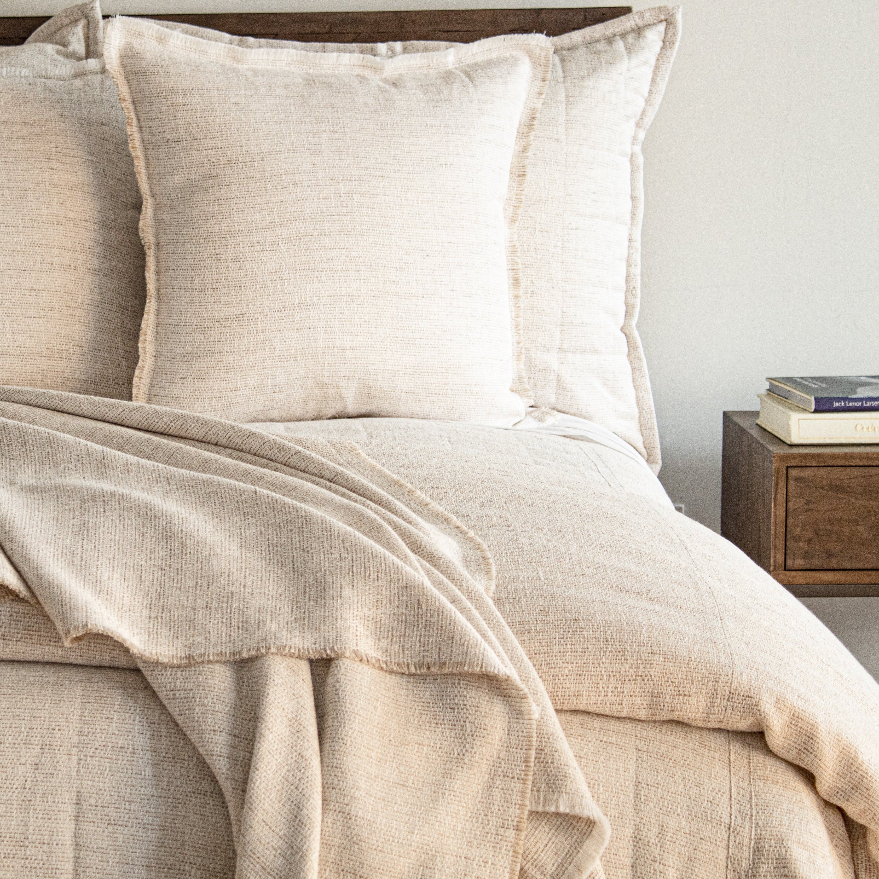 Luxury Macau Duvet Set - Premium Soft Comforter for Bedroom, Hotel & Guest Room - Breathable & Hypoallergenic for All Seasons