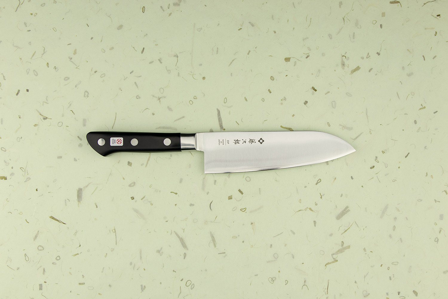 TOJIRO CLASSIC 7-Inch Santoku Knife - Japanese High-Carbon Stainless Steel Blade with Ergonomic Handle - Perfect for Slicing, Dicing & Chopping Vegetables, Meat & Fish in Home Kitchens