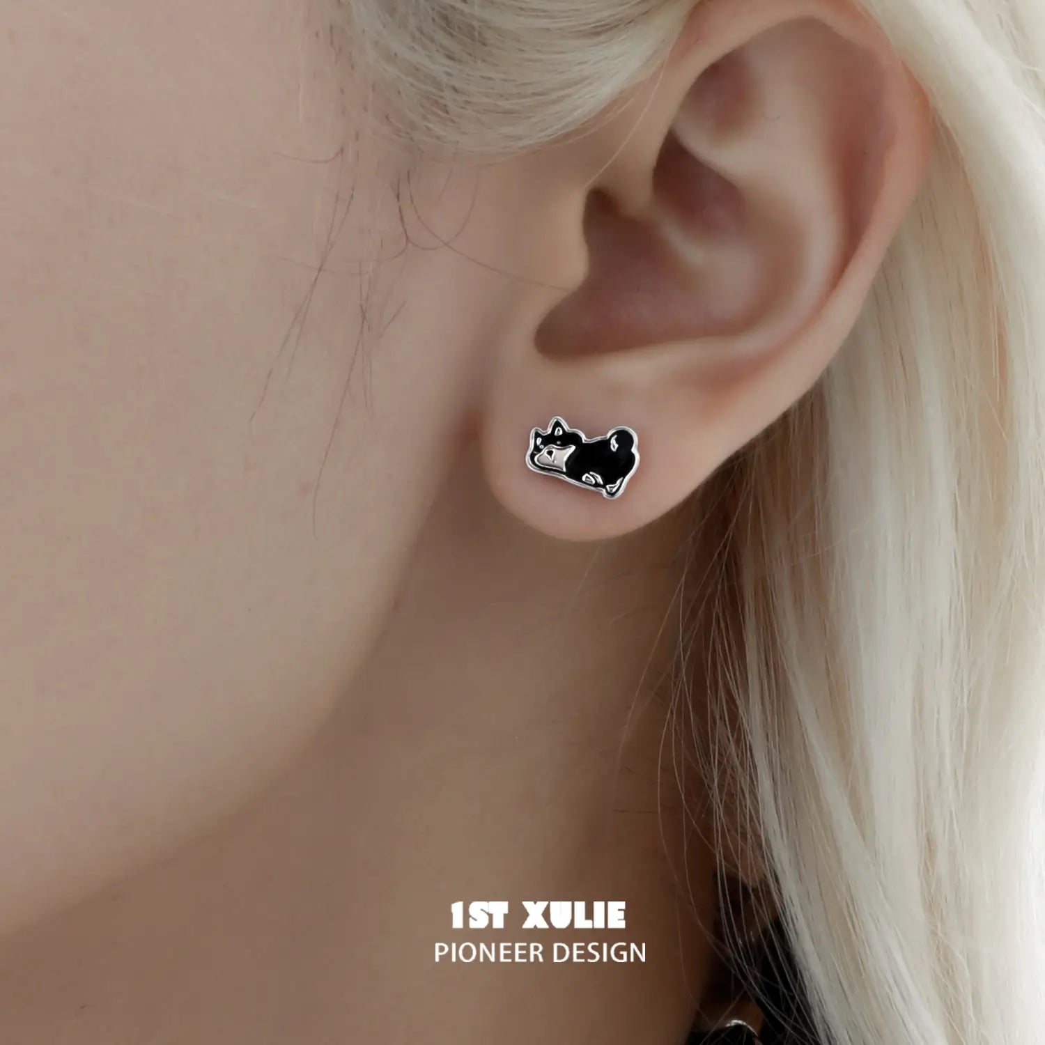 Graffiti Puppy S925 Sterling Silver Stud Earrings for Women - Cute Dog Earrings for Everyday Wear & Gifts - Perfect for Casual Outfits, Parties & Animal Lovers