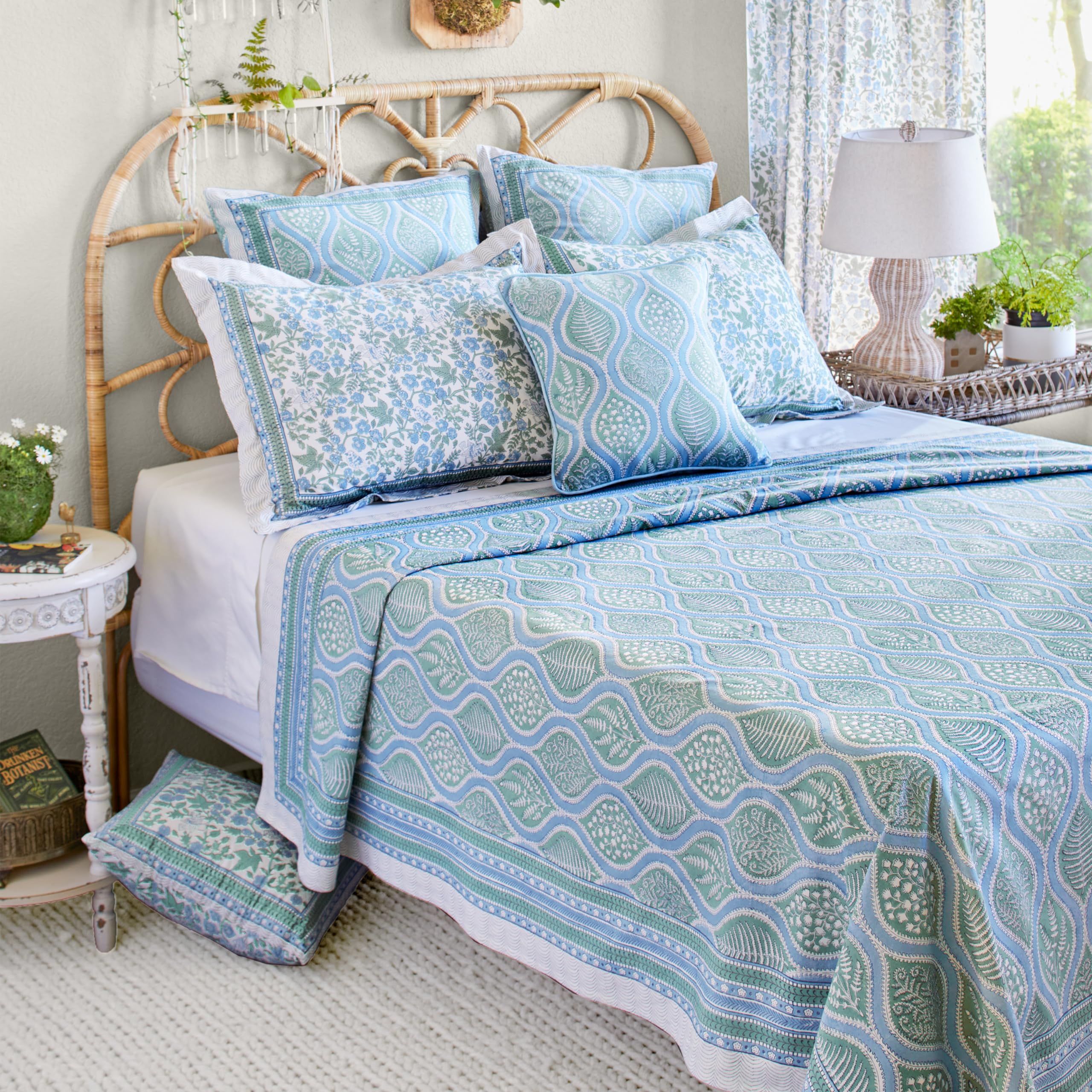 King Summer Bedspread - 100% Cotton Lightweight Blue Comforter | Hand Block Printed Paisley Design | Woodland Ferns Bedding (108x90 Inches) for Bedroom Decor | Perfect for Guest Rooms, Vacation Homes & Summer Retreats