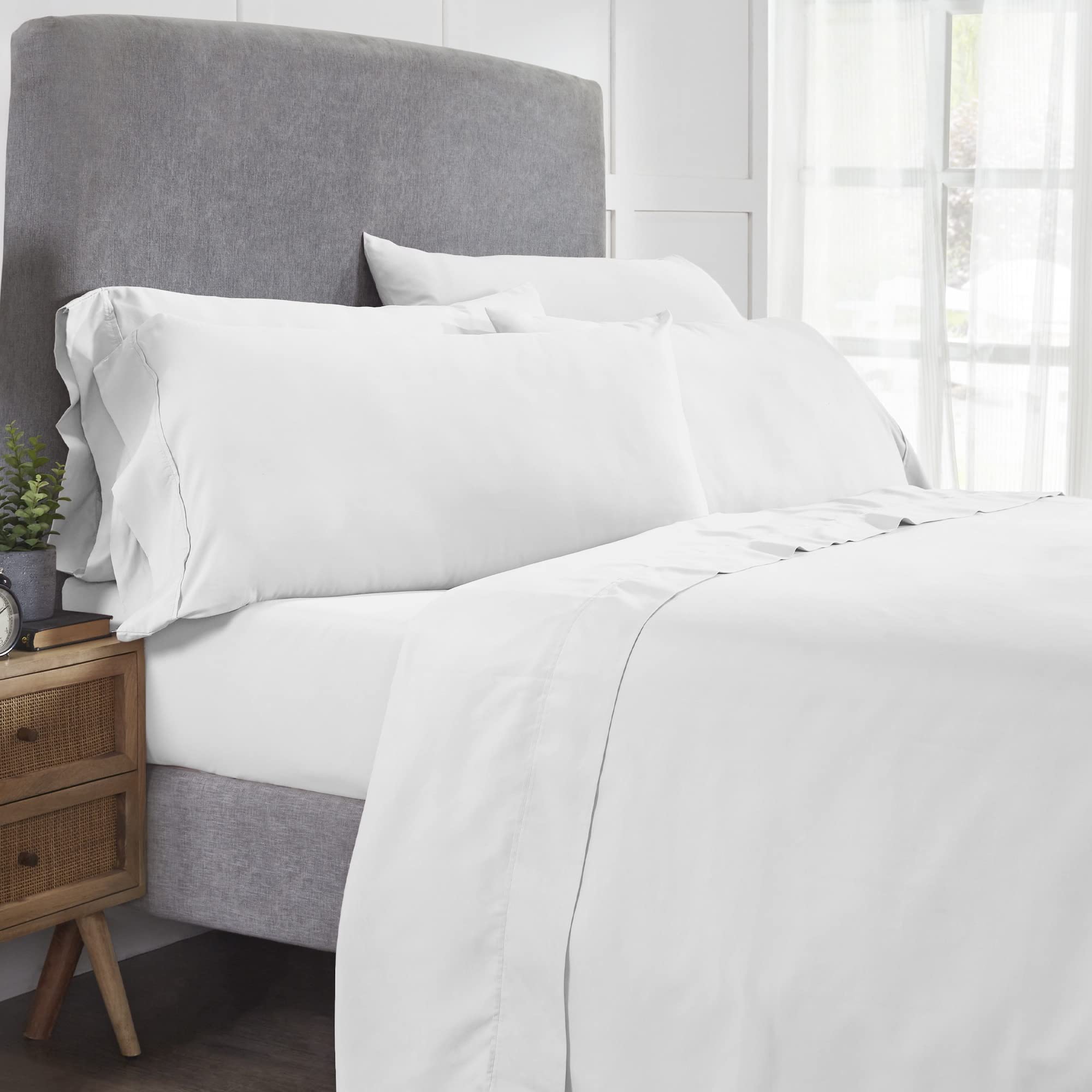 Modern Threads Soft Microfiber Solid Sheets - Luxurious Microfiber Bed Sheets Set (White, King Size) - Includes Flat Sheet, Deep Pocket Fitted Sheet & Pillowcases - Perfect for Home, Hotel, and Dorm Room Comfort