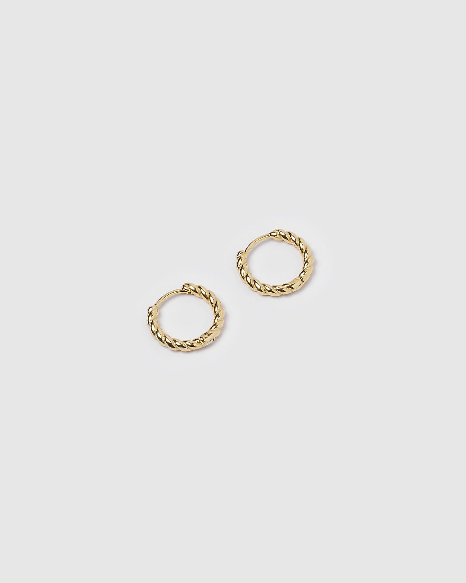 Izoa Gracie Huggie Earrings - 14K Gold Plated Hoop Earrings for Women, Minimalist Dainty Everyday Jewelry Gift | Perfect for Work, Date Night & Special Occasions