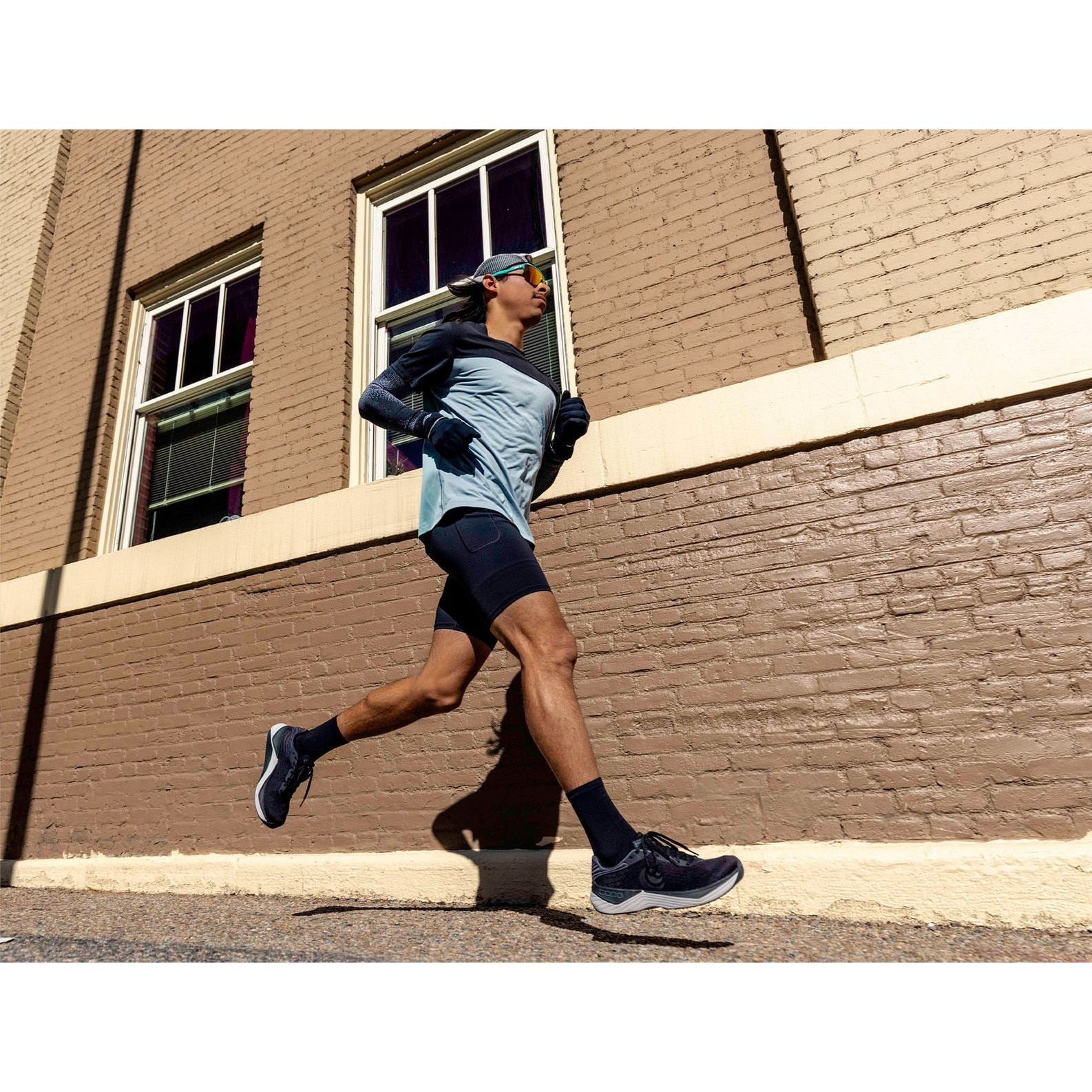 Topo Athletic Men's Ultrafly 5 Running Shoes - Lightweight Trail & Road Running Sneakers for Men - Perfect for Marathon Training, Hiking & Outdoor Activities