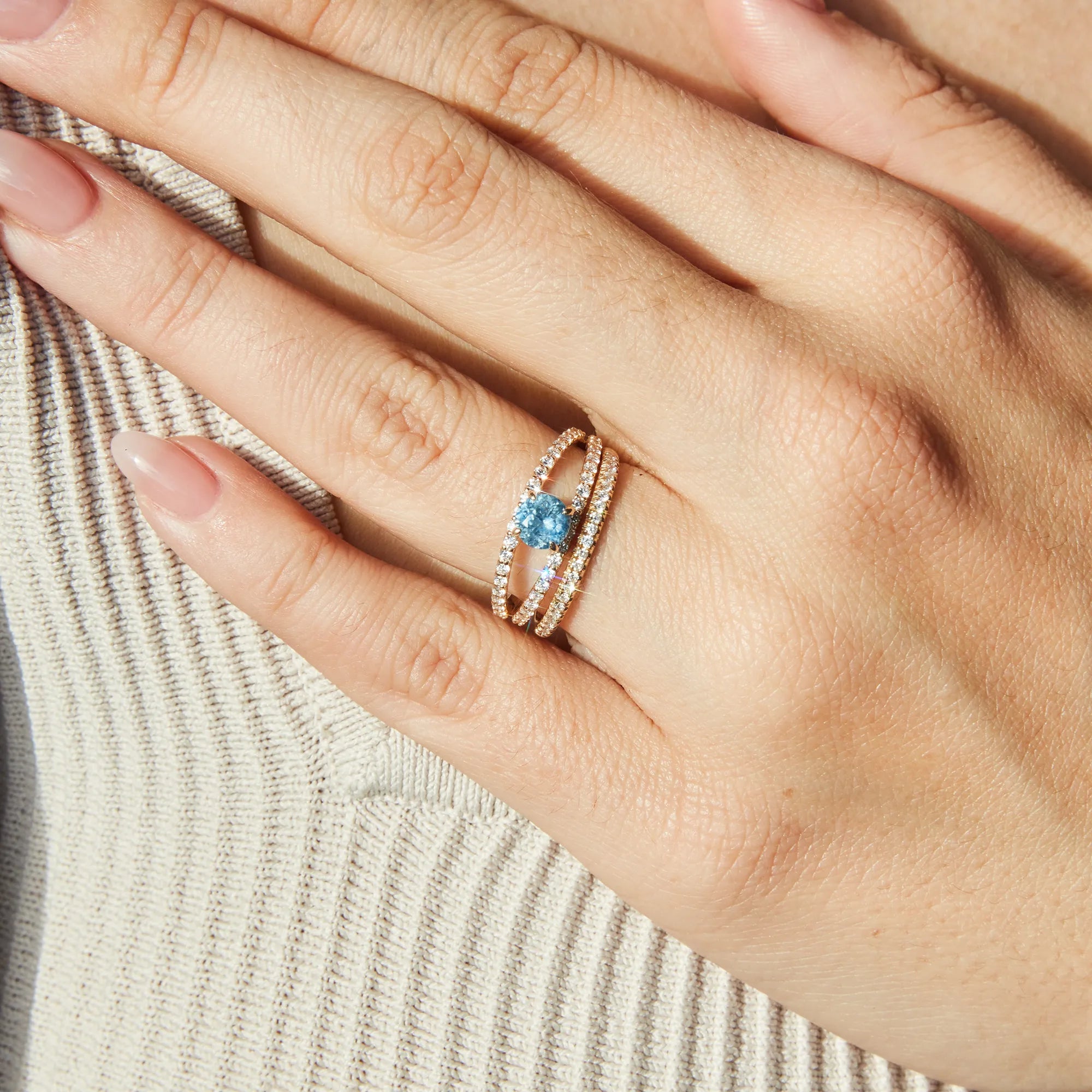 Starry Eyes Unique Round Blue Sapphire Ring – Perfect for Engagements, Anniversaries & Special Occasions