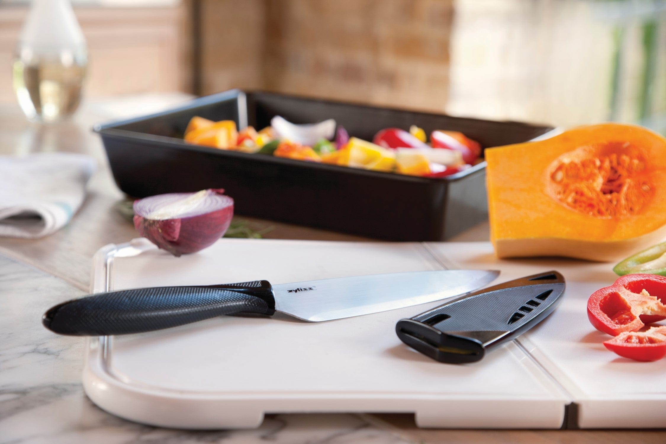 Zyliss 7.5 Inch Professional Chef Knife with Protective Sheath Cover - Ideal for Home Cooking, Restaurant Use & Outdoor Culinary Adventures