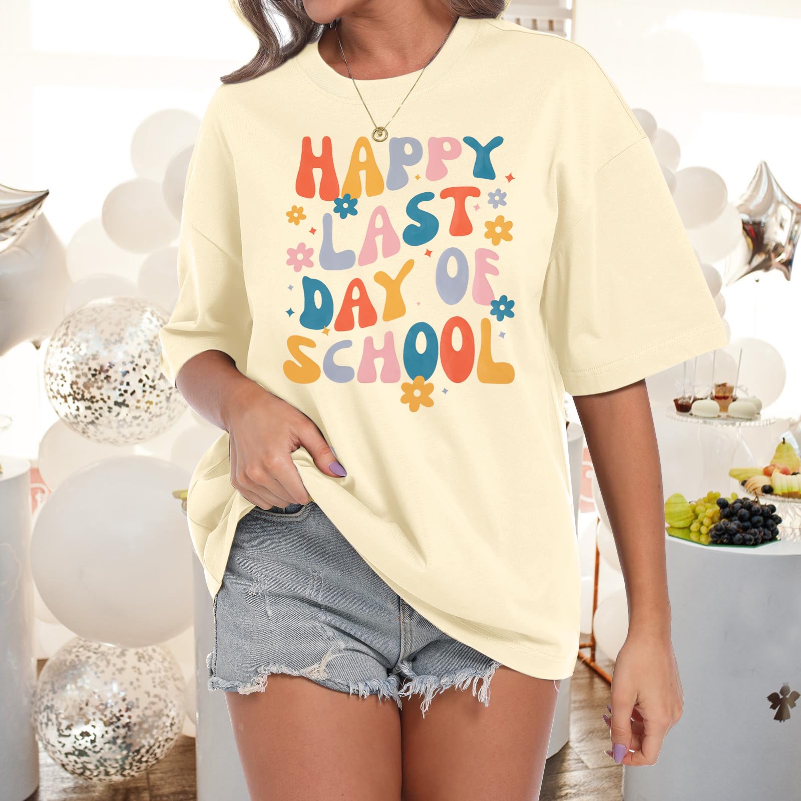 Last Day of School Shirt for Women - Oversized Teacher T-Shirt with Cute Graphic Design | Inspirational Short Sleeve Top for Teachers | Perfect for End of Year Celebrations, Classroom Gifts & Teacher Appreciation