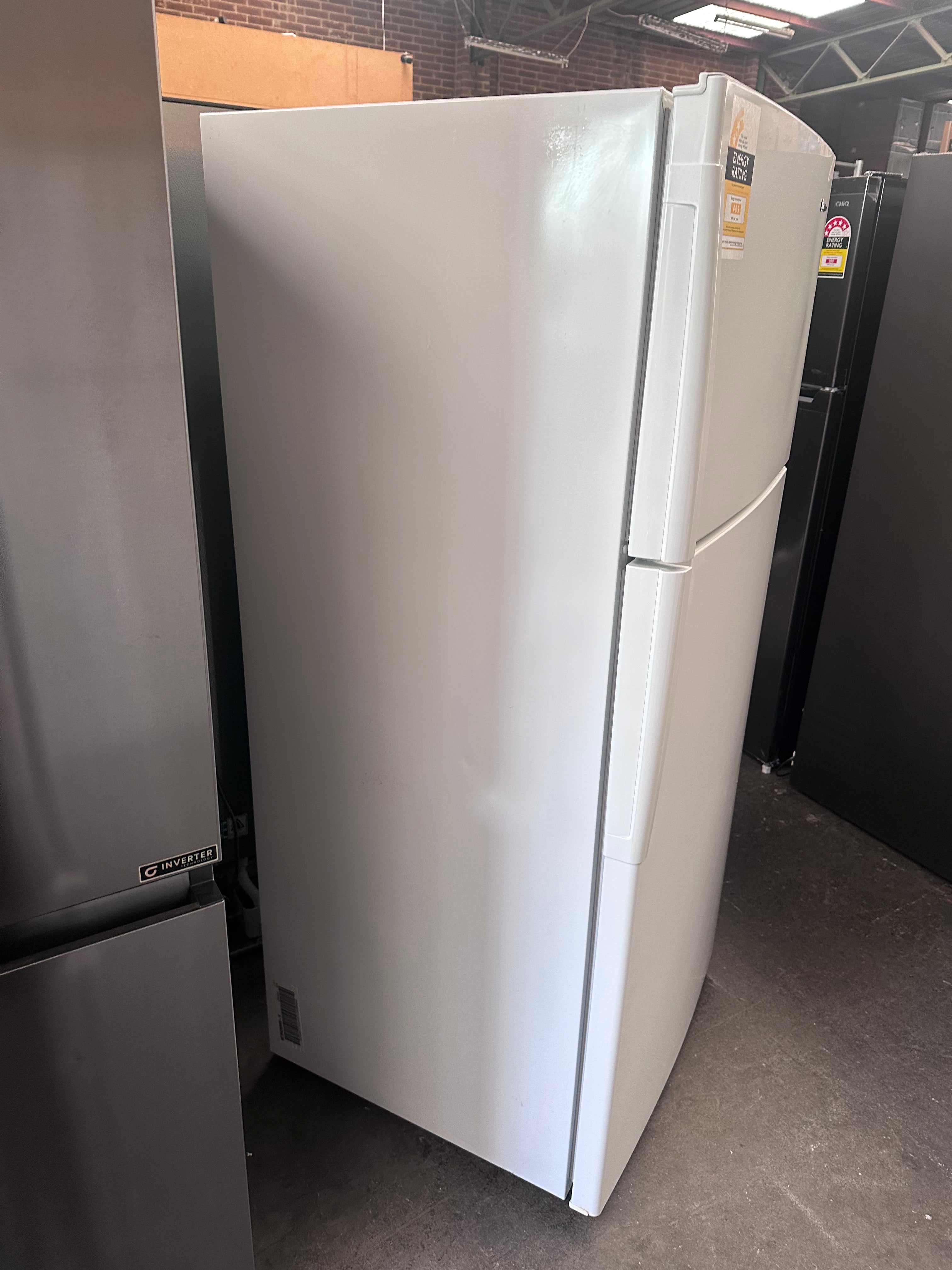 Westinghouse 420L Top Mount Refrigerator - Energy Efficient, Spacious Design [Certified Refurbished] | Perfect for Home, Office & Small Business Use