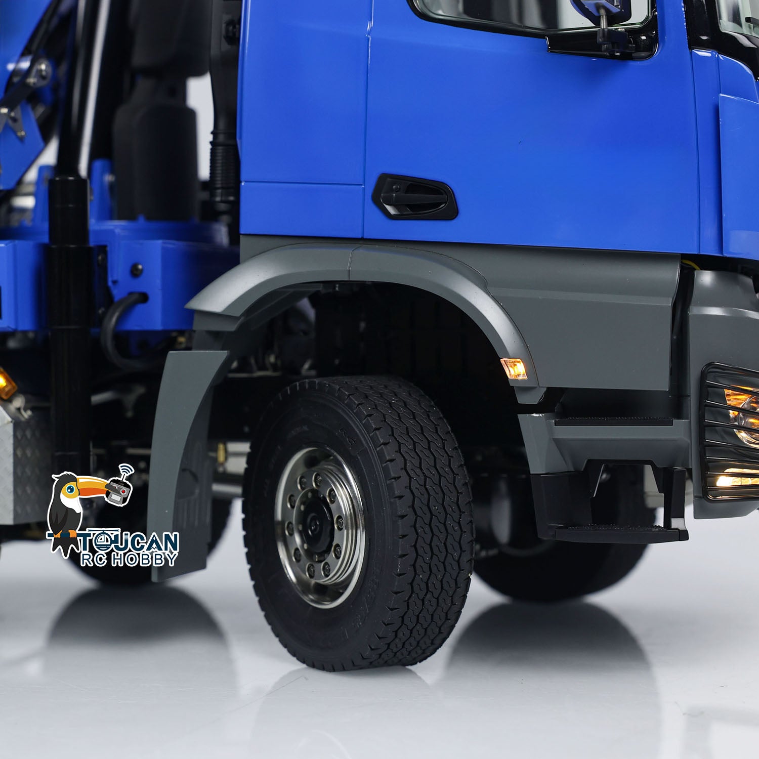 1/14 Scale RC Hydraulic Crane Dump Truck - 10x10 All-Wheel Drive Dump Car Model with 3-Speed Gearbox, U-Shaped Heavy-Duty Bucket & Timber Flatbed - Perfect for Construction Site Play, Collecting, and RC Hobby Enthusiasts