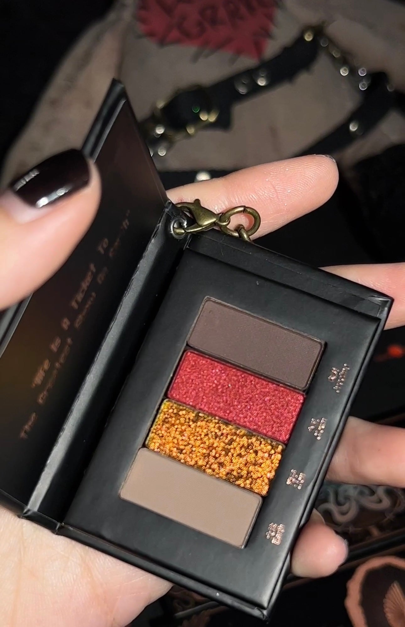 Shellwe Satin Shimmer Chameleon Quad Eyeshadow Palette - Lion's Circus Edition | Long-Lasting Pigmented Eye Makeup for Party, Halloween & Special Occasions