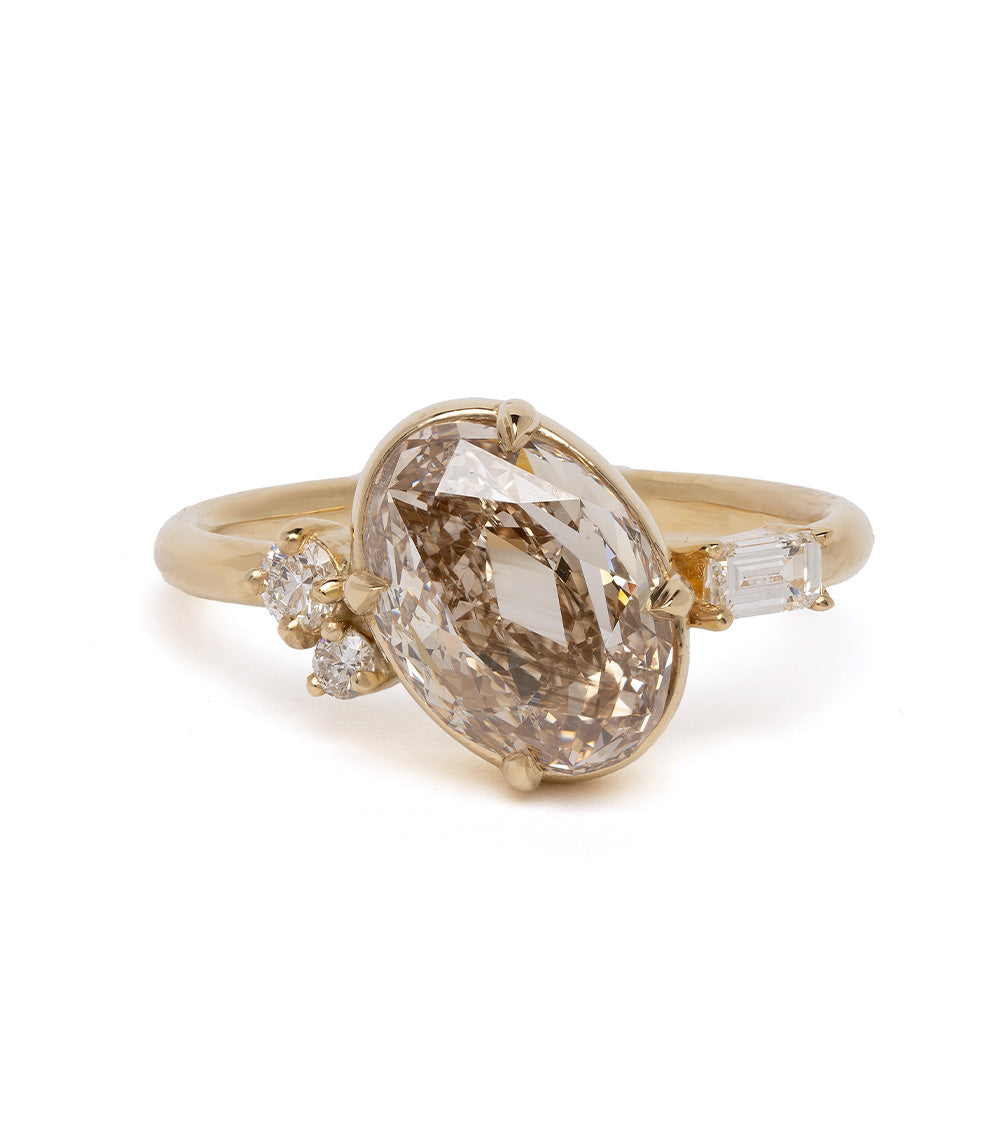 Exquisite Sydney Champagne Oval Diamond Engagement Ring - Elegant & Unique Wedding Jewelry for Her - Perfect for Proposals, Anniversaries & Special Occasions