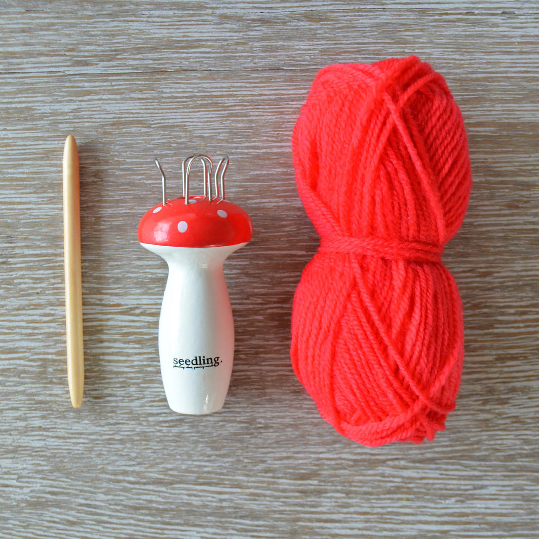French Knitting Spool Kit for Kids - DIY Craft Toy with Yarn & Hook - Perfect for Handmade Scarves, Hats & Creative Playtime