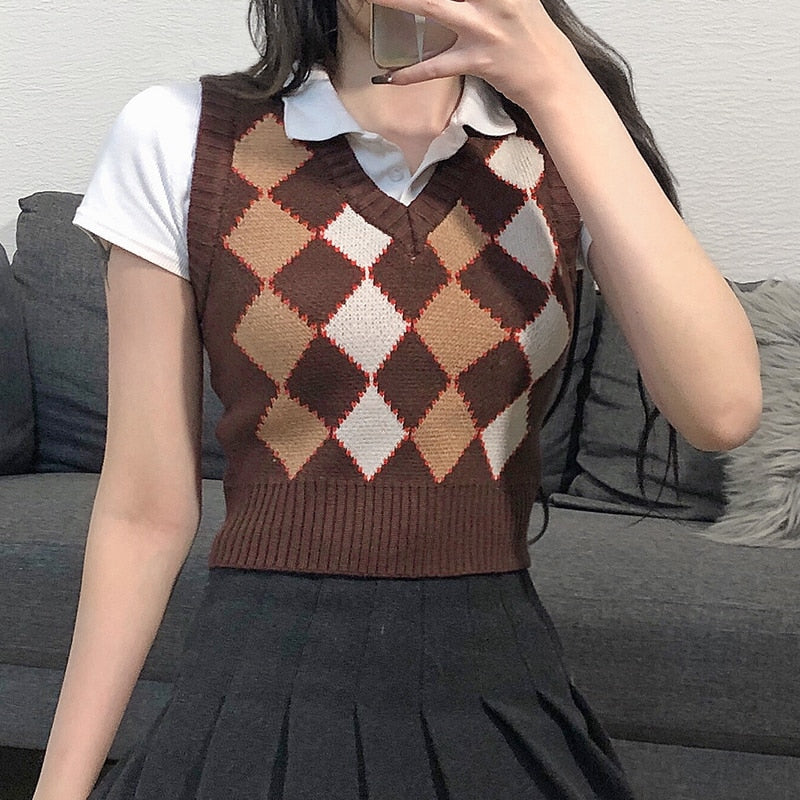 Vintage Argyle Women's Sweater Vest - Autumn Knit Pullover, Cute Crop Jumper Short Sweater, Streetwear Brown Top for Casual Outfits & Fall Fashion