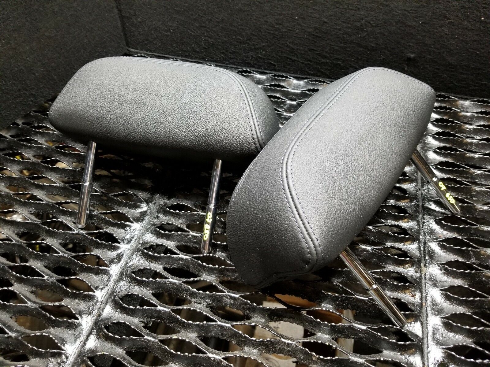 2006-2010 BMW 650i E63 Genuine OEM Left & Right Rear Headrests - Perfect for Car Interior Upgrades & Comfort Enhancement