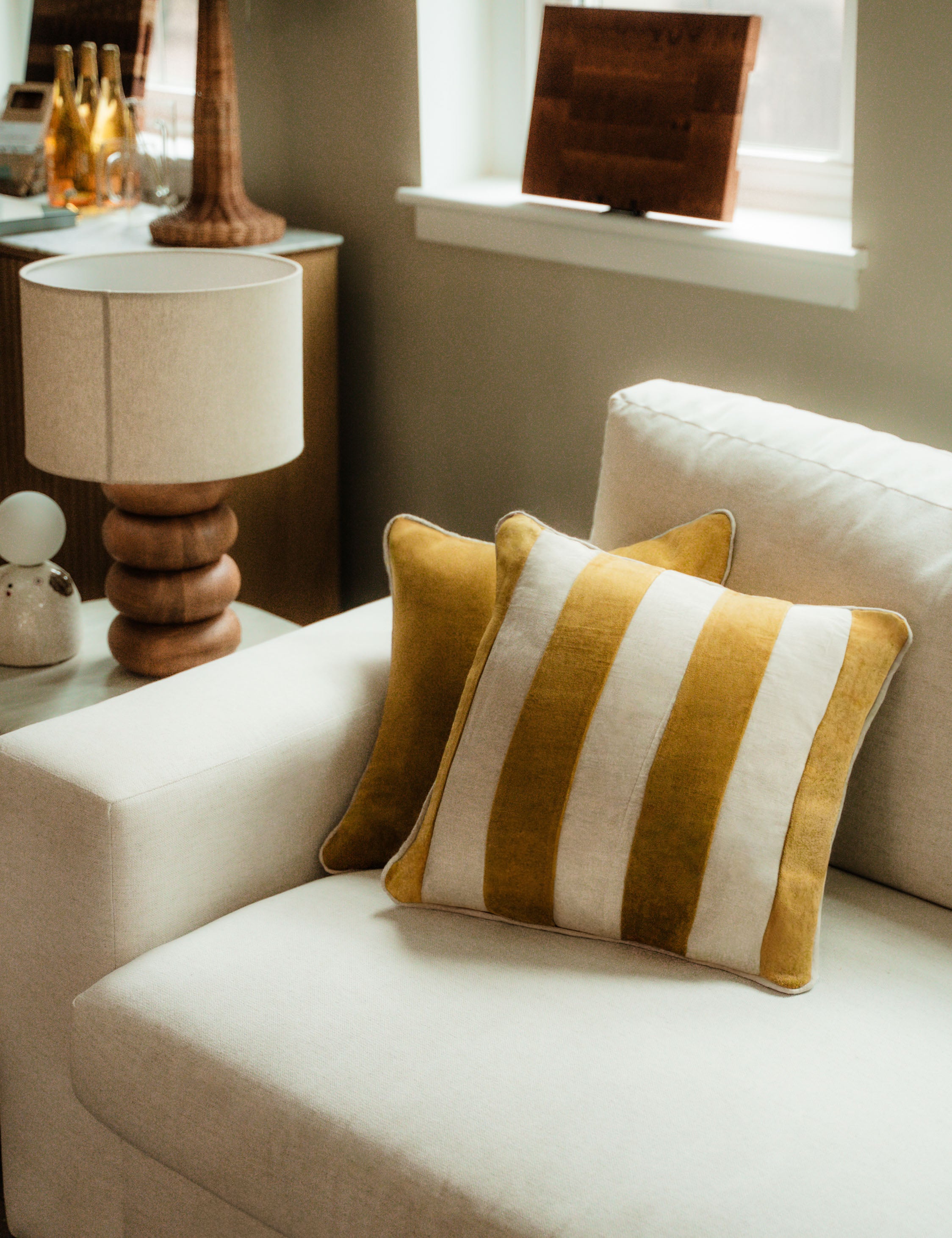 Borroto Velvet Stripe Pillow - Soft Decorative Throw Cushion for Sofa, Bed & Home Decor - Perfect for Living Room, Bedroom & Cozy Spaces