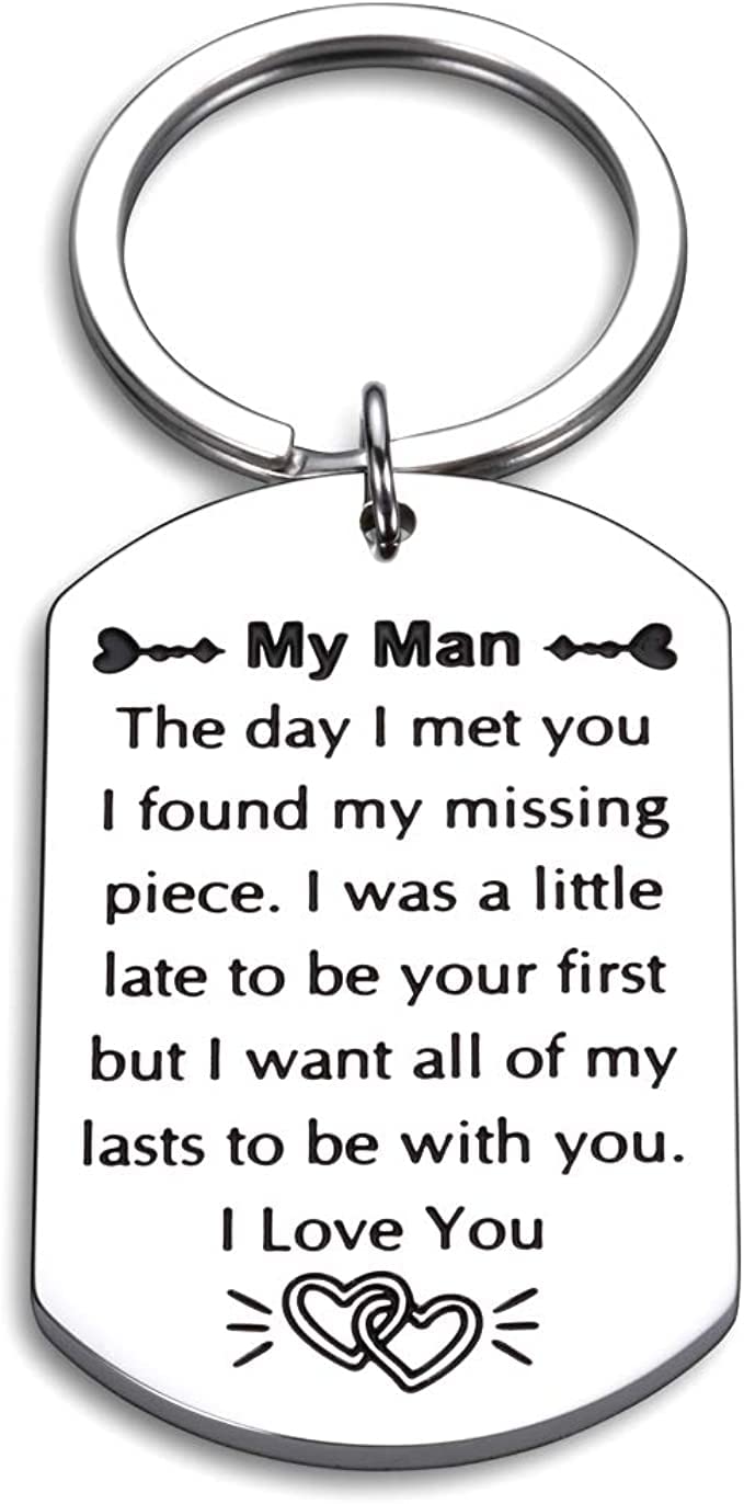 Personalized Husband Keychain - Anniversary, Valentine's Day & Wedding Gift for Him - Engraved Romantic Present from Wife/Girlfriend - Perfect for Birthday, Christmas & Special Occasions - Show Your Love with This Thoughtful Men's Gift