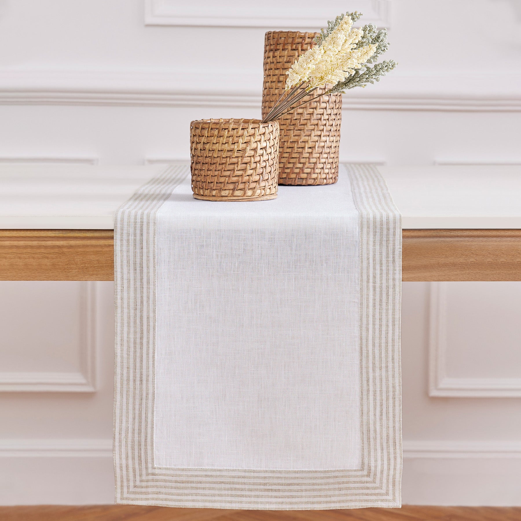 Lucca Table Runner - Elegant Dining Table Decor for Weddings, Holidays & Special Occasions | Perfect for Home & Restaurant Use