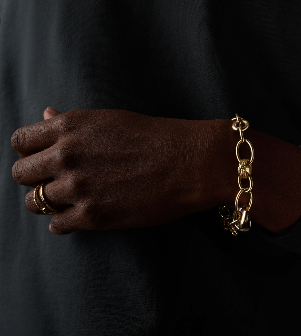 Stylish Menagerie Chain Bracelet for Women & Men - Trendy Animal Link Jewelry for Casual & Formal Wear