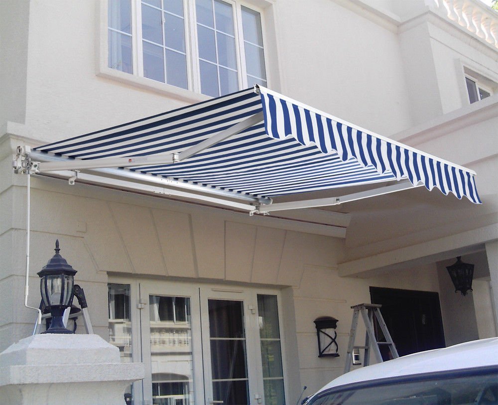 8.2' x 6.5' Retractable Patio Canopy - Manual Deck Awning Sunshade Shelter for Outdoor Garden, Backyard, Poolside & Camping Use