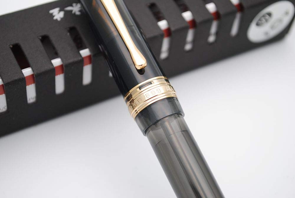 Premium Vacuum Filling Fountain Pen with 0.7mm Medium Nib - Black & Gold Design, Original Gift Box Included | Perfect for Calligraphy, Journaling & Professional Writing
