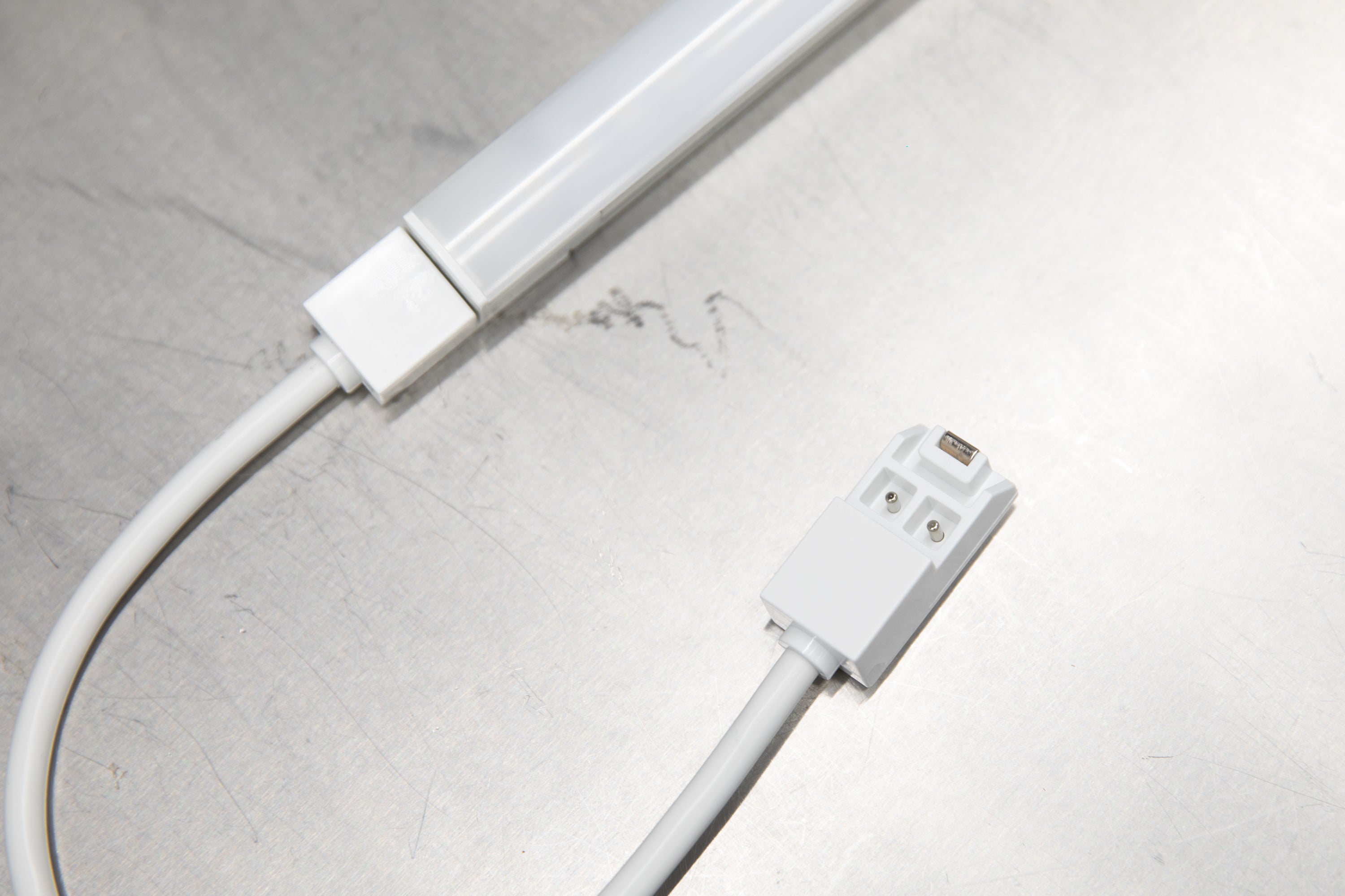 Under Cabinet LED Light Connectors - Seamless Link for Kitchen Cabinet Lighting | Perfect for Under Cabinet, Closet, and Shelf Illumination