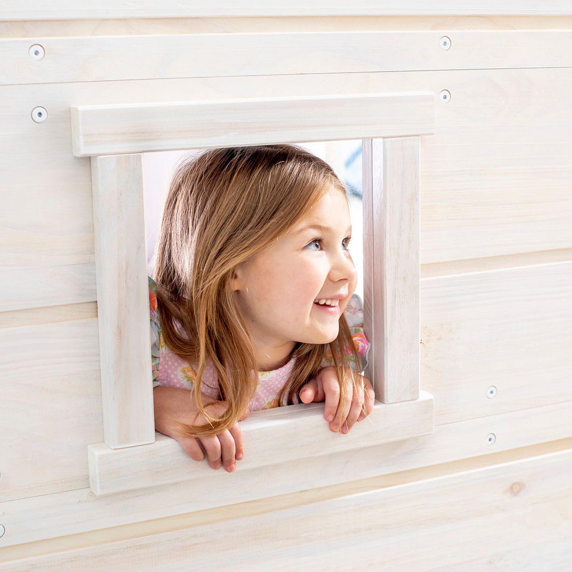 Max & Lily Twin Size Solid Wood Low Loft Bed with Storage Drawer & Ladder - Modern Farmhouse Kids Bedroom Furniture (White Wash) - Perfect for Small Spaces & Sleepovers