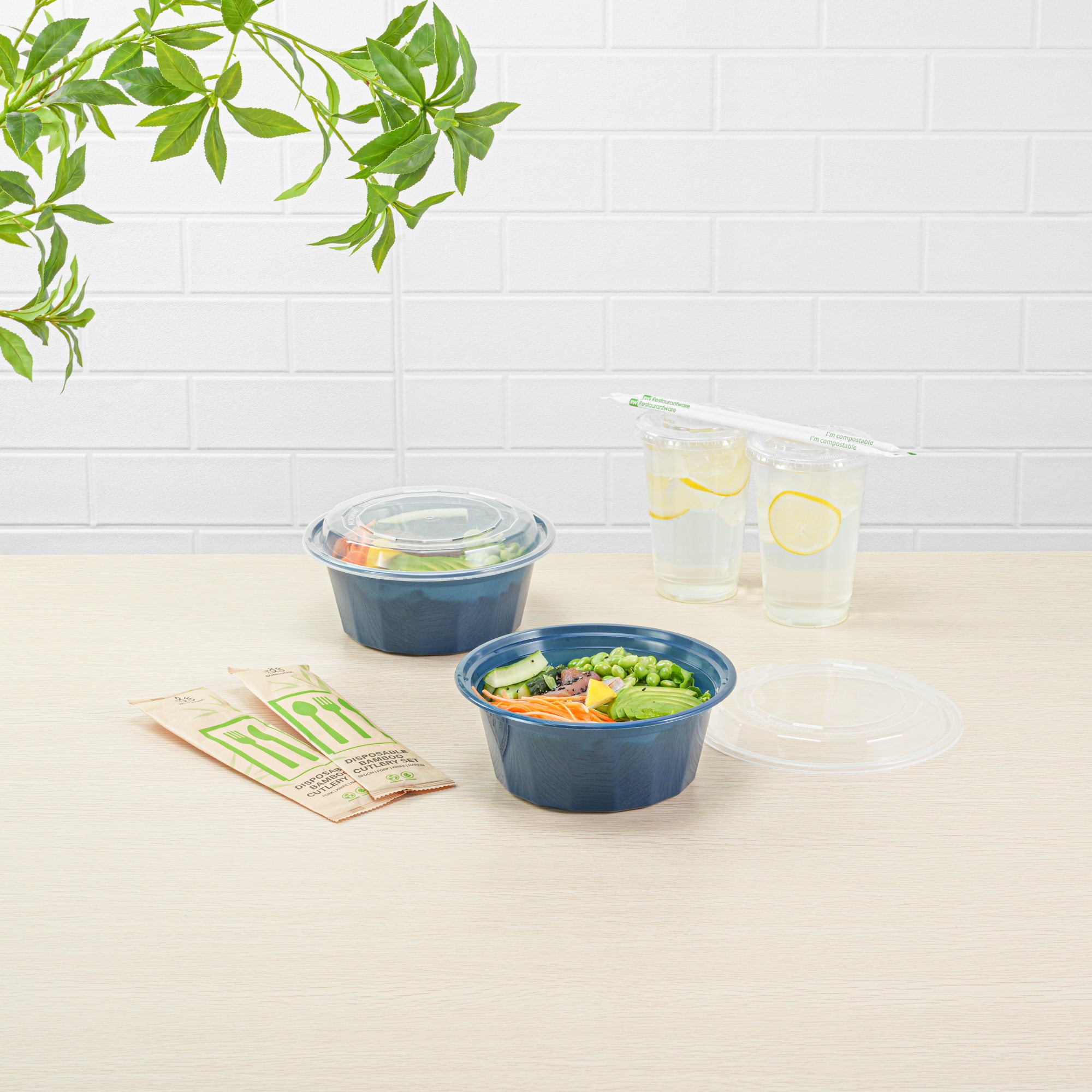 32 oz Round Midnight Blue Plastic Food Storage Containers with Clear Lids - Microwave Safe, BPA Free (100-Pack, 7.25