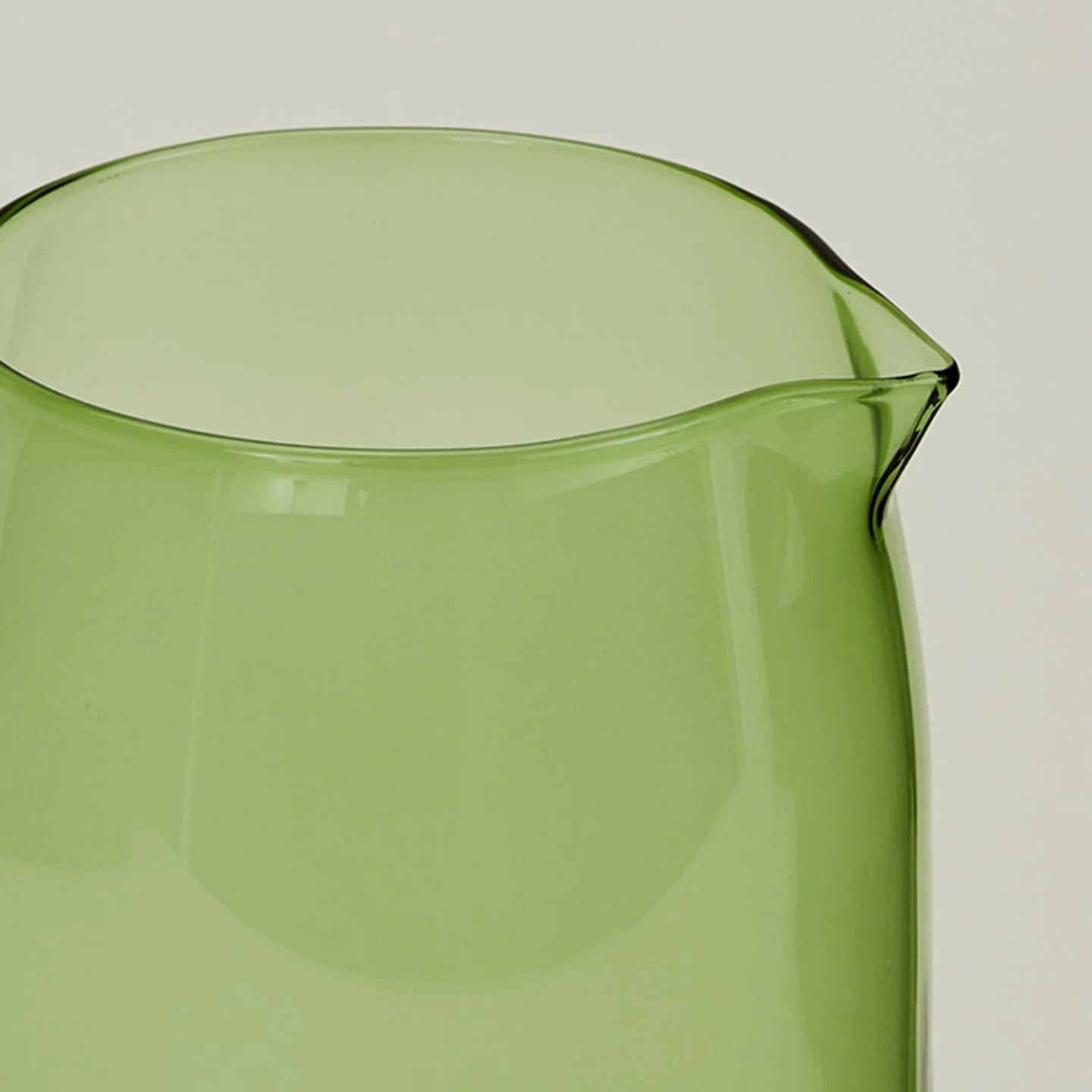 Premium Glass Pitcher with Handle - 64oz BPA-Free Pitcher for Iced Tea, Lemonade & Cold Brew - Elegant Green Pitcher for Kitchen, Dining & Entertaining