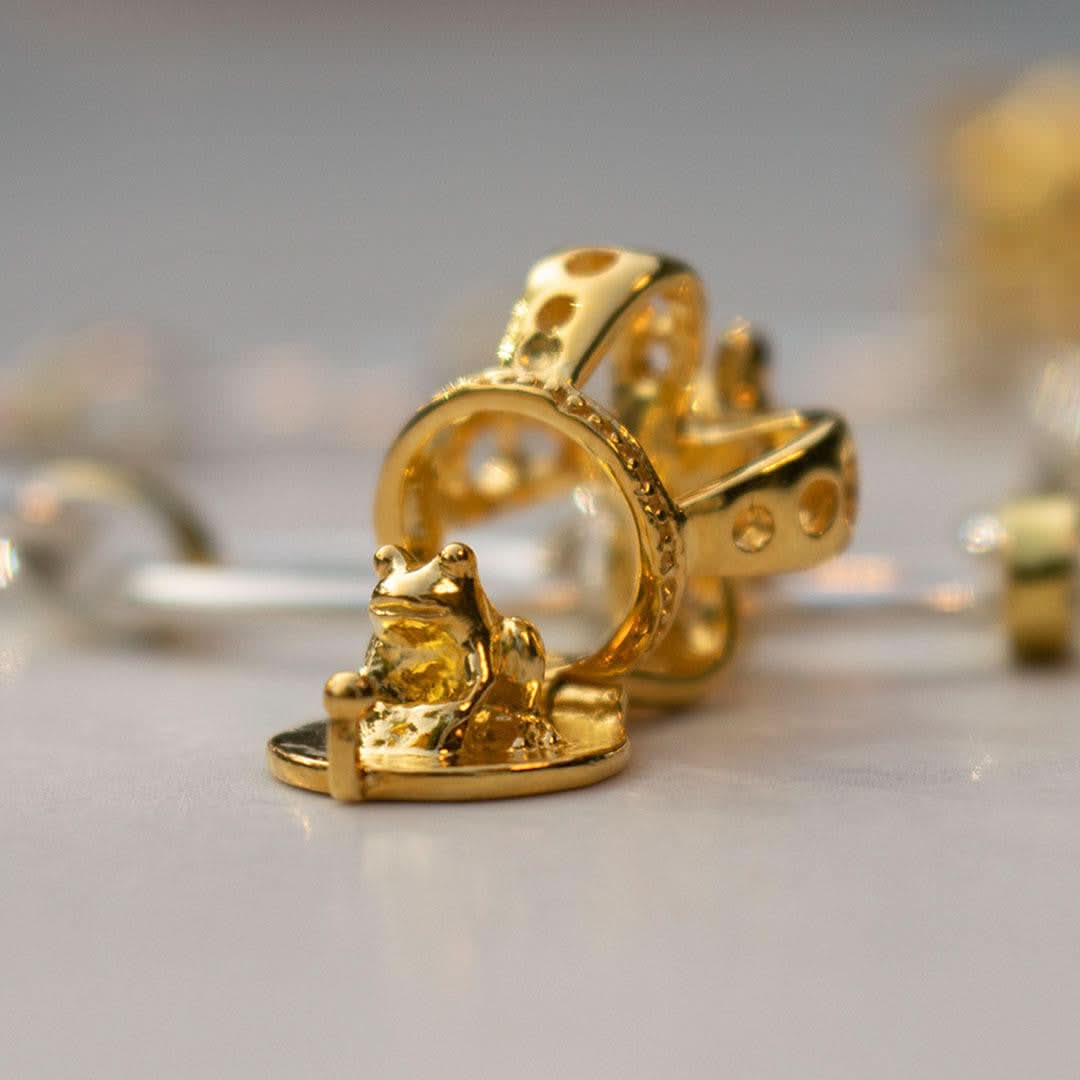Magical Charm Crown - Elegant Gold Jewelry for Wealth & Prosperity | Perfect for Parties, Weddings & Special Occasions