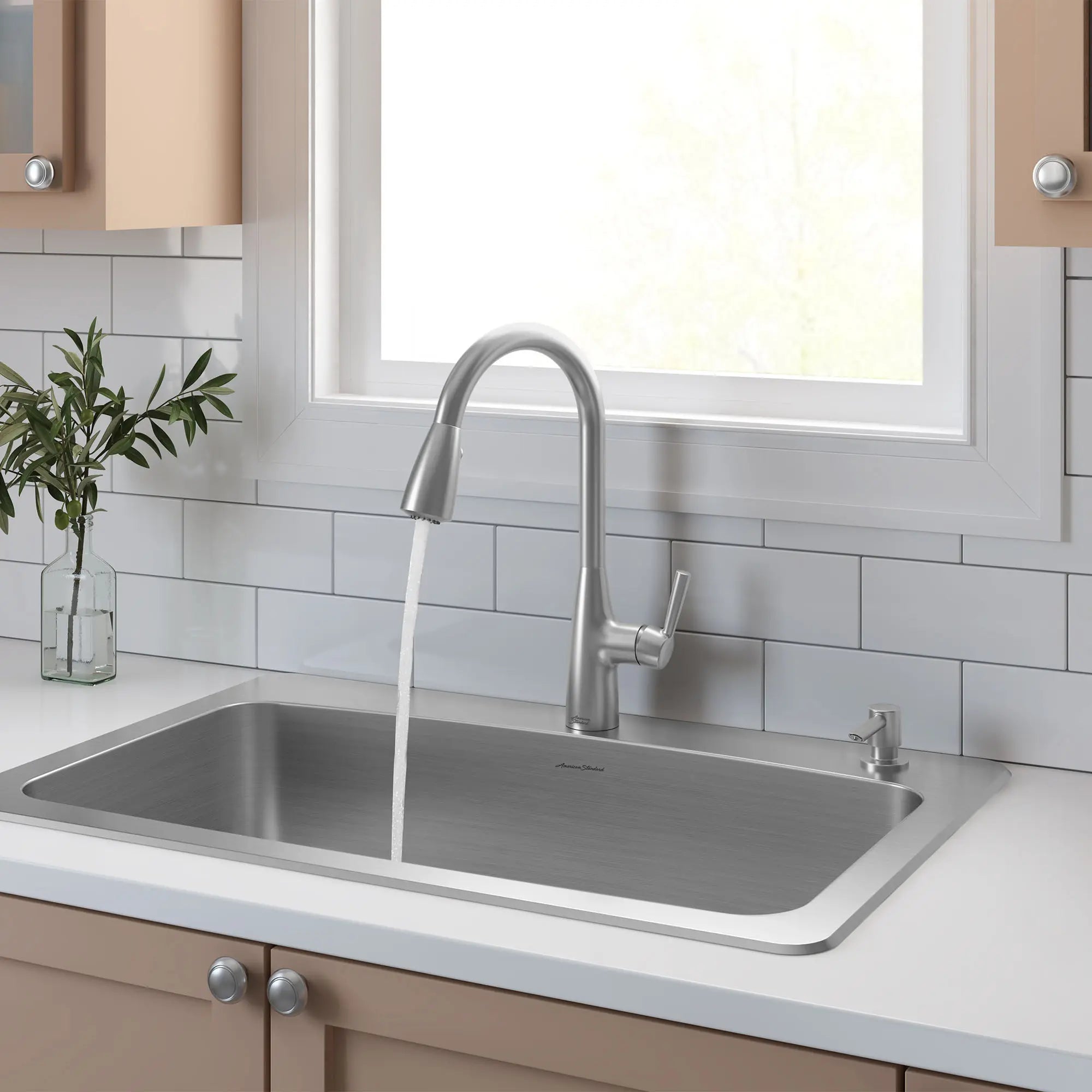 Fairbury® Single Handle Pull Down Kitchen Faqaucet with Dual Spray - 1.8 GPM (6.8 L/min) Water Flow, Lever Handle Design - Perfect for Modern Home Kitchen Sink, Dishwashing & Food Prep