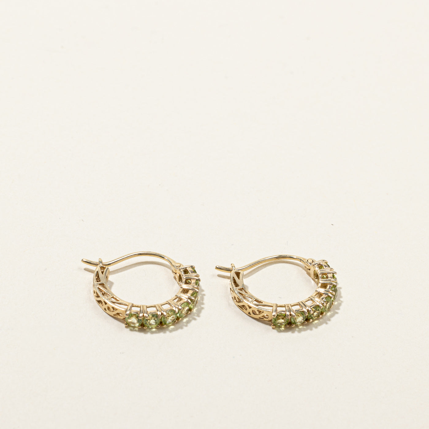 Peridot Huggie Earrings - 1.25 Carat Total Weight (ctw) - Dainty Gold Hoop Earrings for Women, Perfect for Everyday Wear & Special Occasions