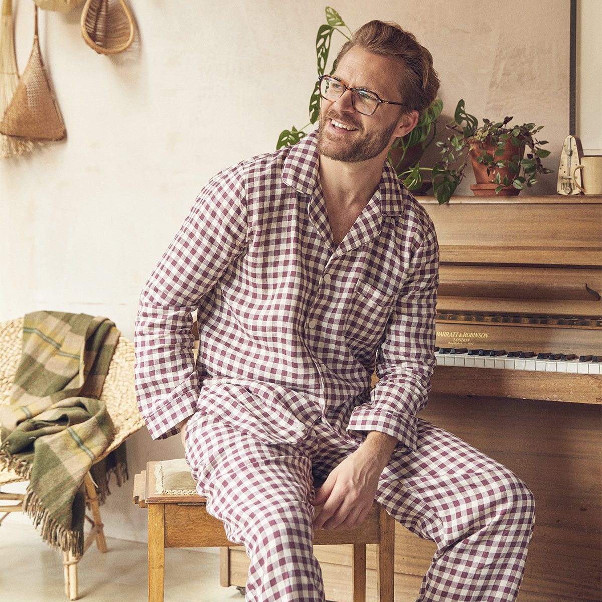 Men's Soft Cotton Berry Gingham Pajama Shirt - Comfortable Sleepwear for Relaxing at Home & Lounging